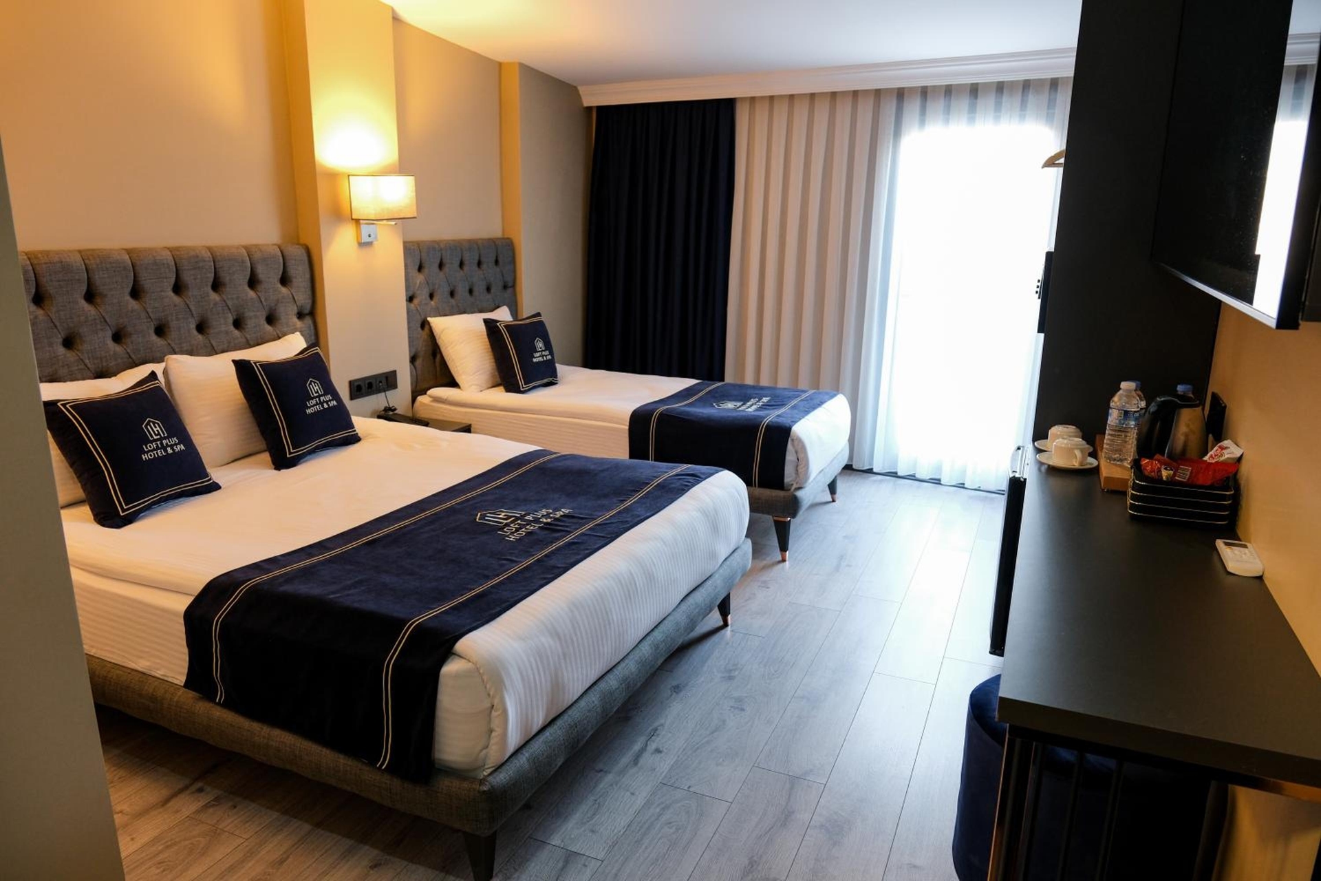 Foto de Plus Hotel & Private Transportation İstanbul Airport-By Loft