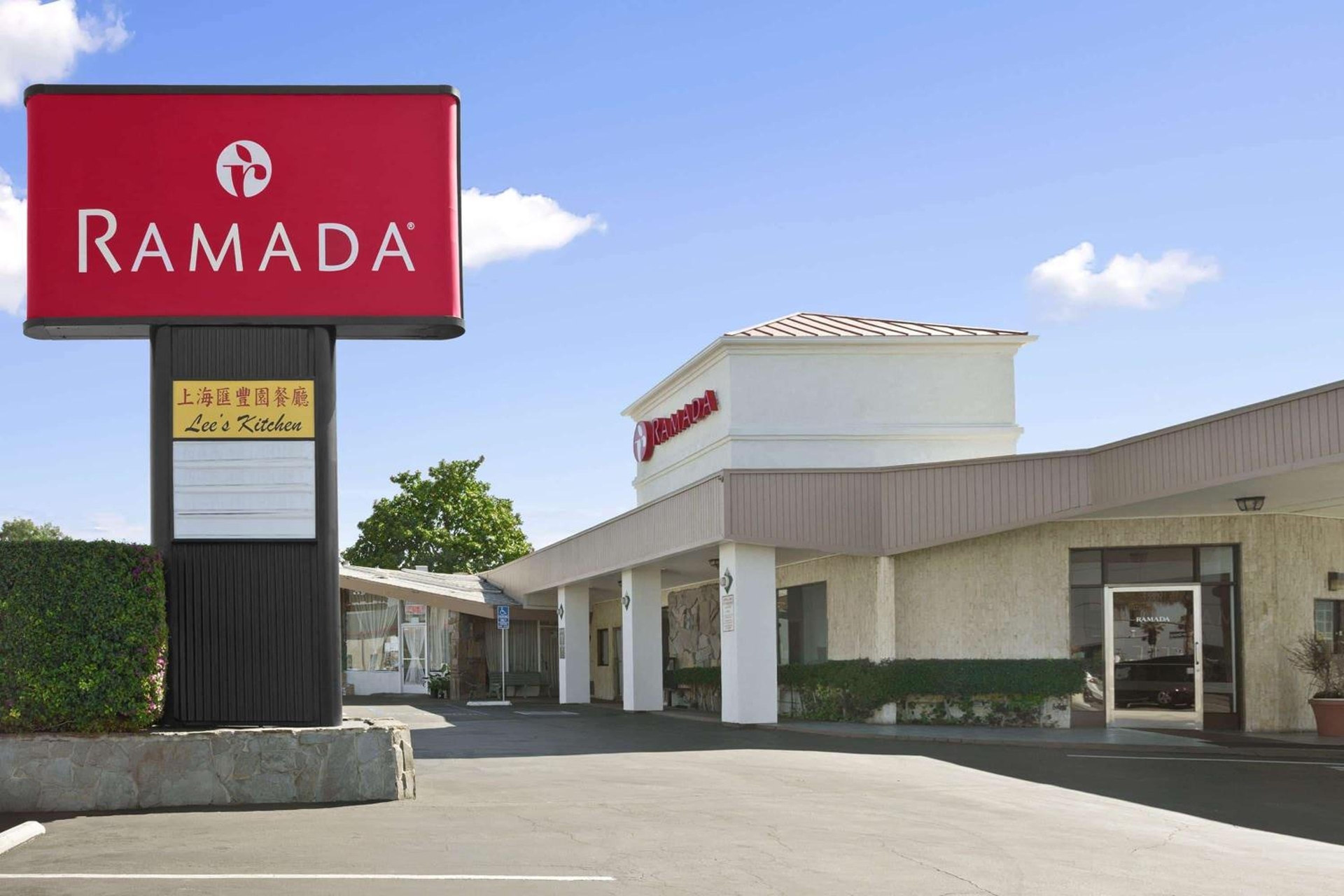 Ramada by Wyndham Torrance, Torrance