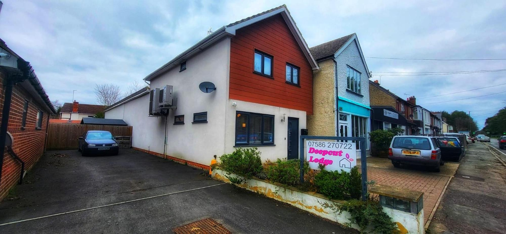 Deepcut Lodge Bed & Breakfast Self Service, Camberley