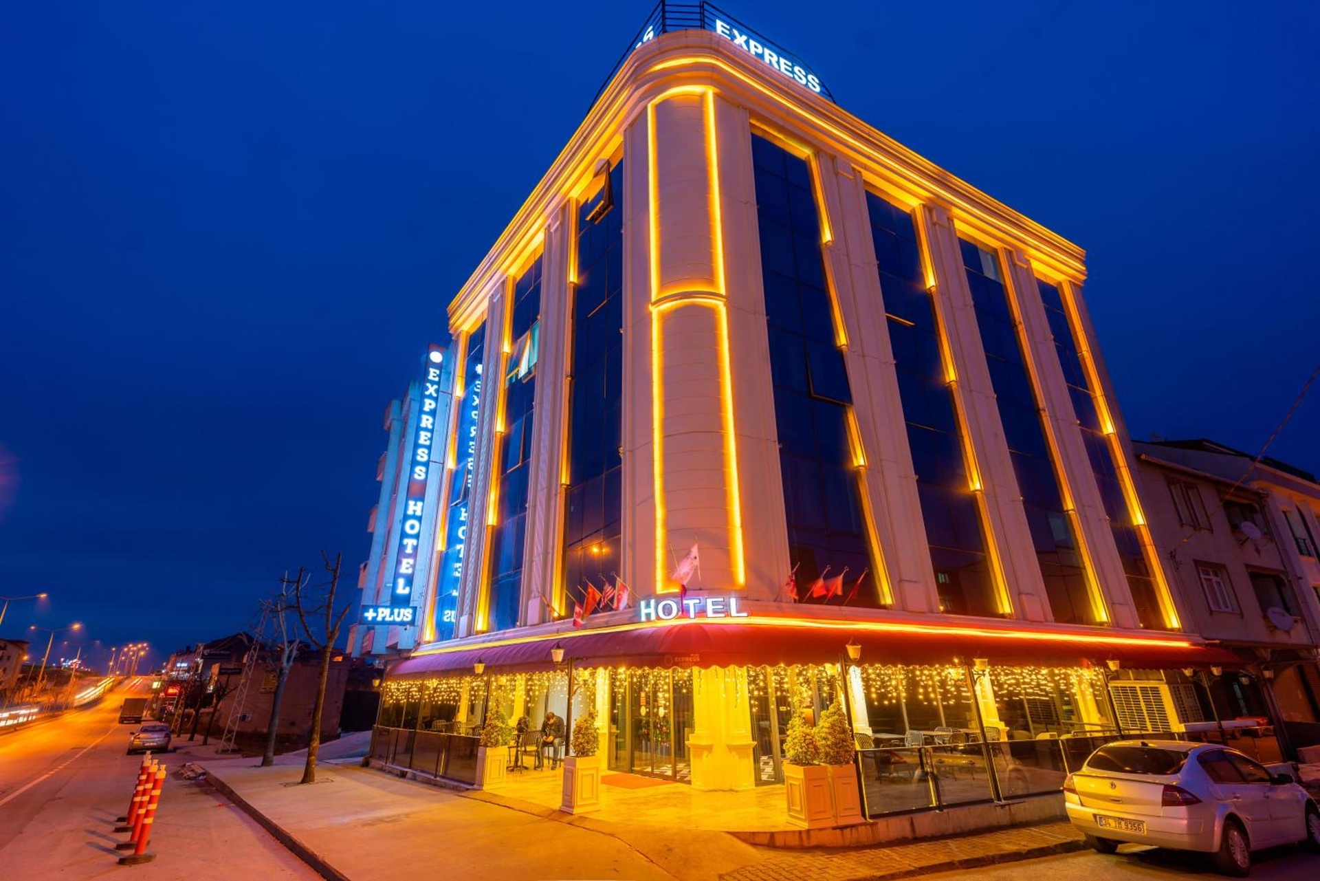 Express Plus Hotel