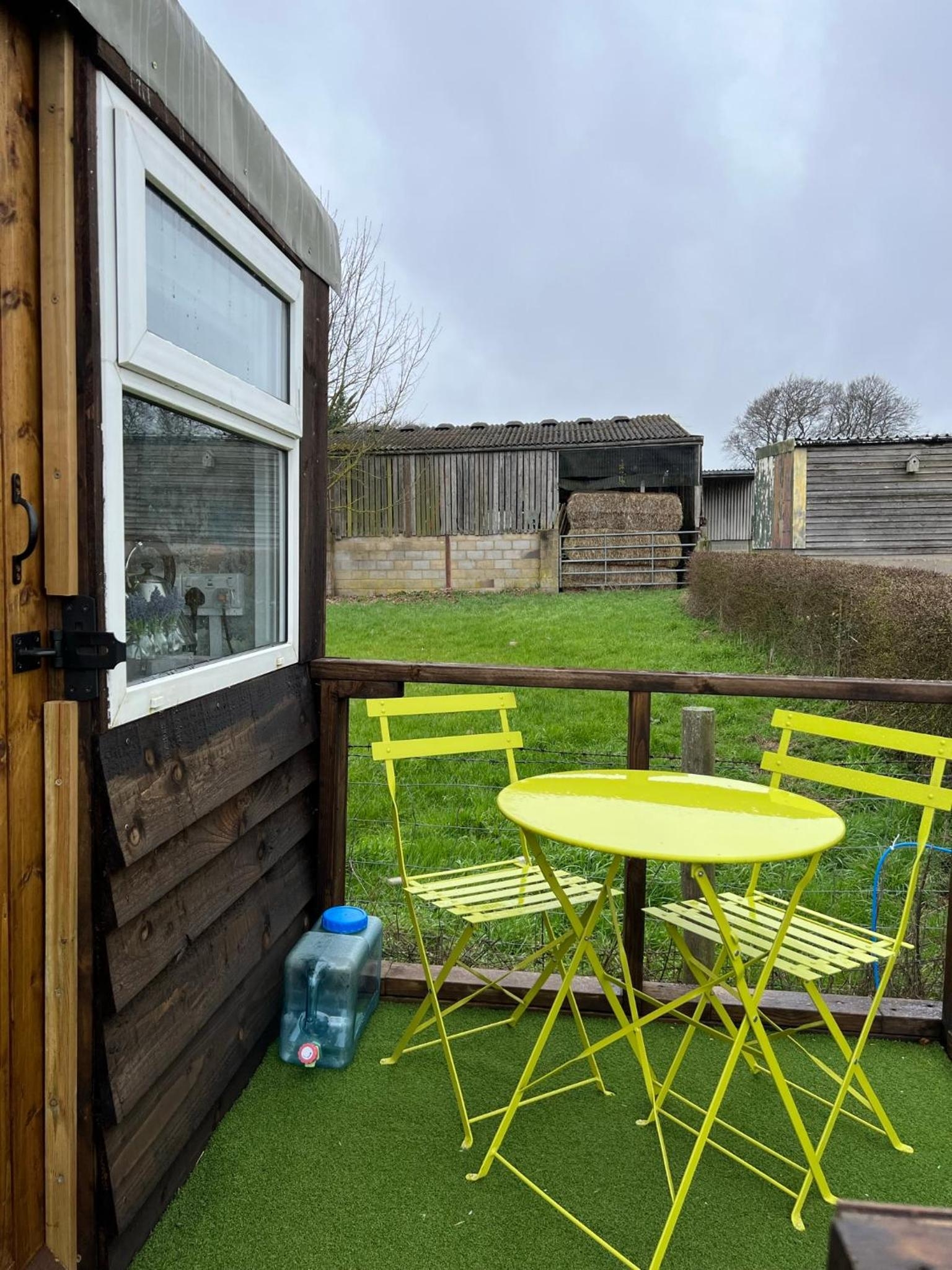 Bothy hut, Tring