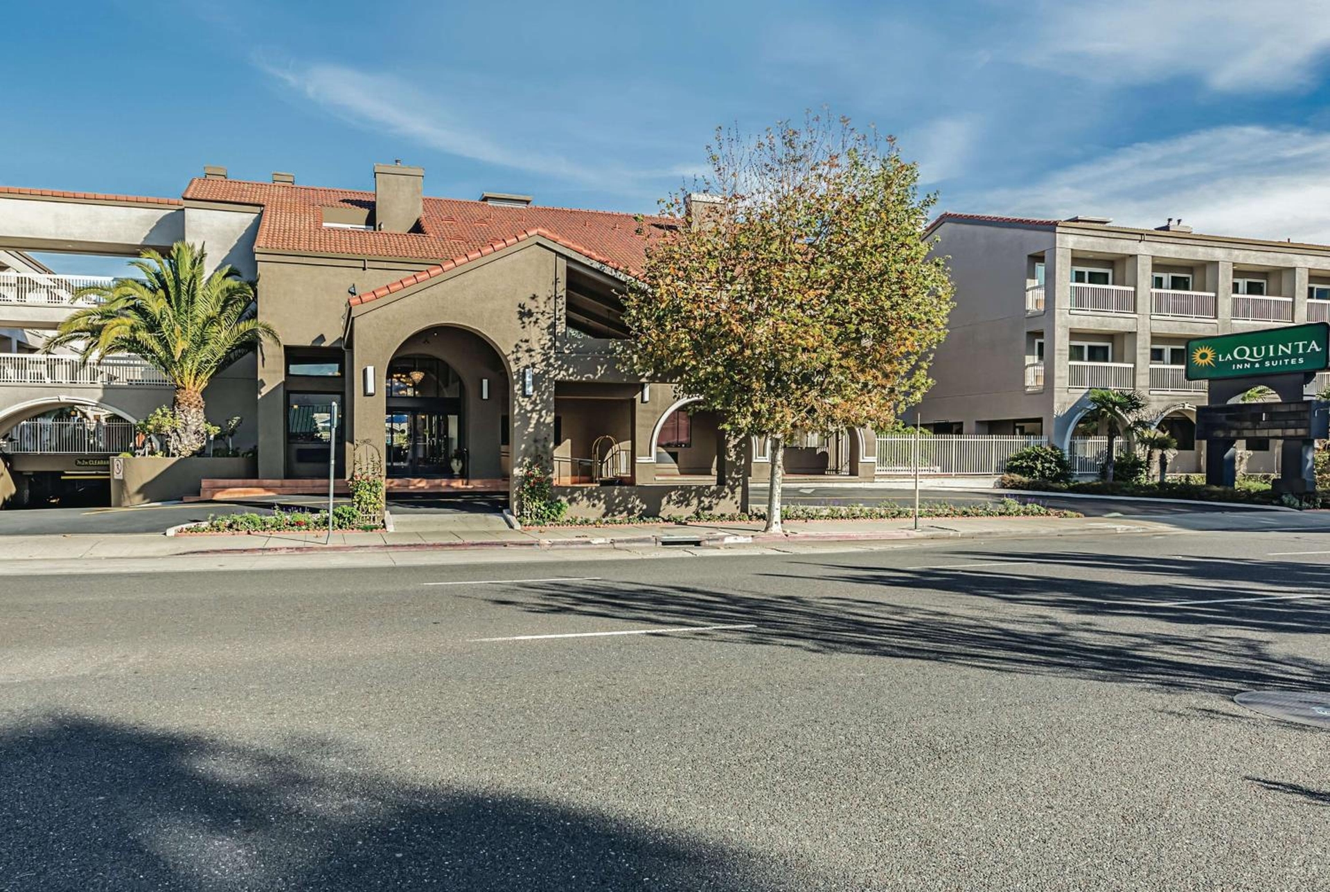 La Quinta Wyndham SFO Airport West Millbrae-Presidents Award Winner-FREE ARPRT SHTL, Millbrae
