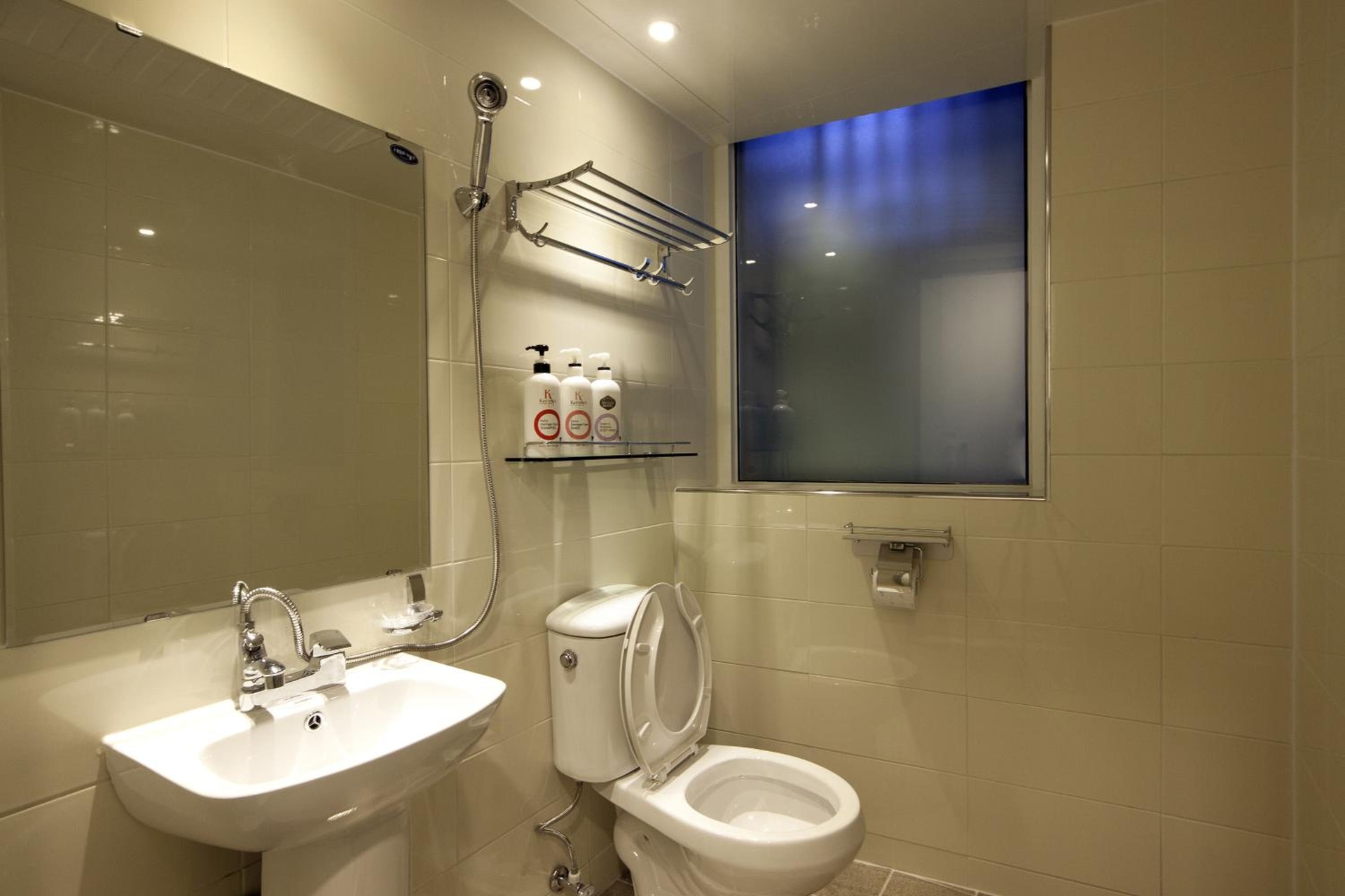 Foto de K-Guesthouse Myeongdong 1