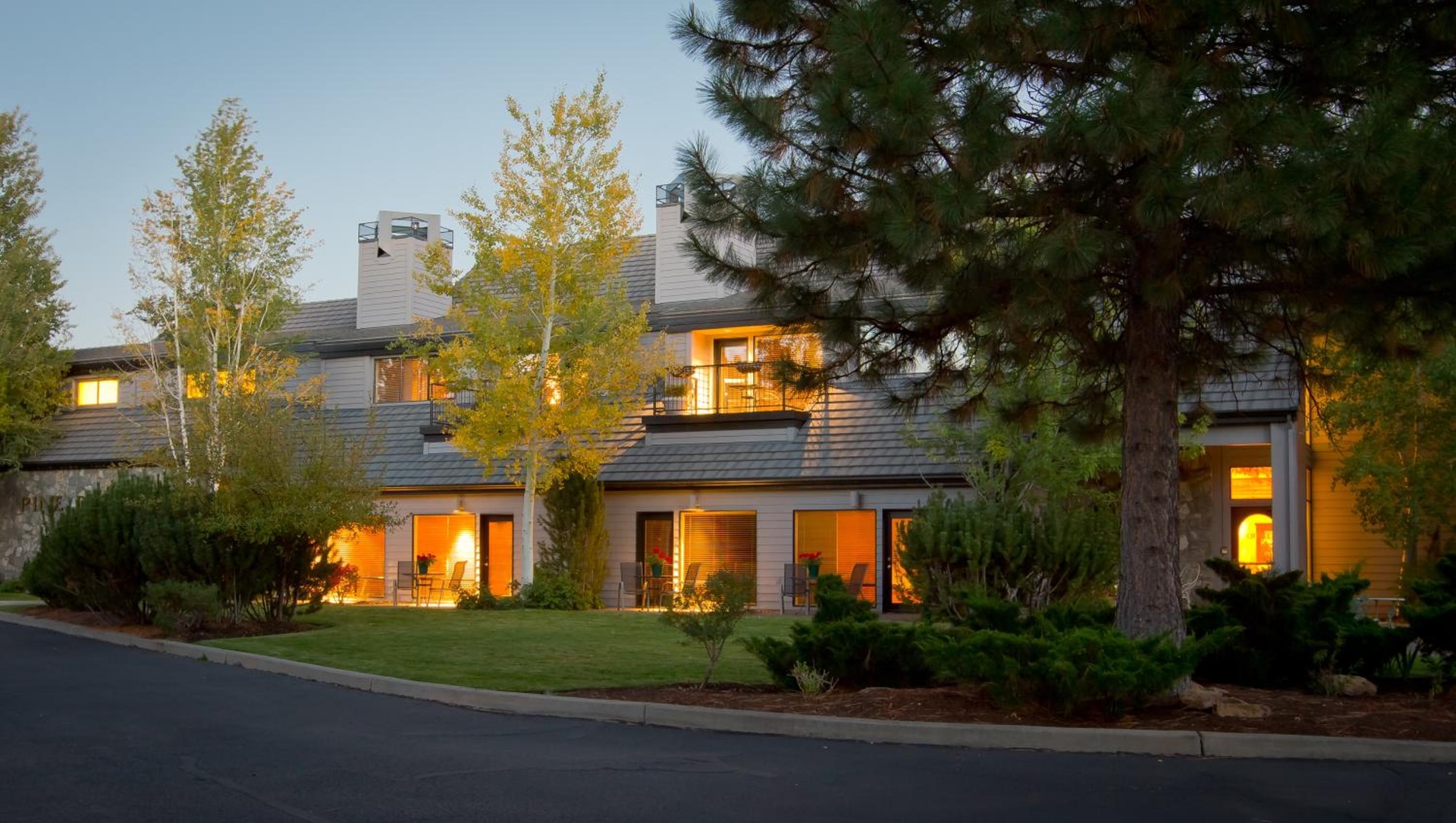 Pine Ridge Inn, Bend