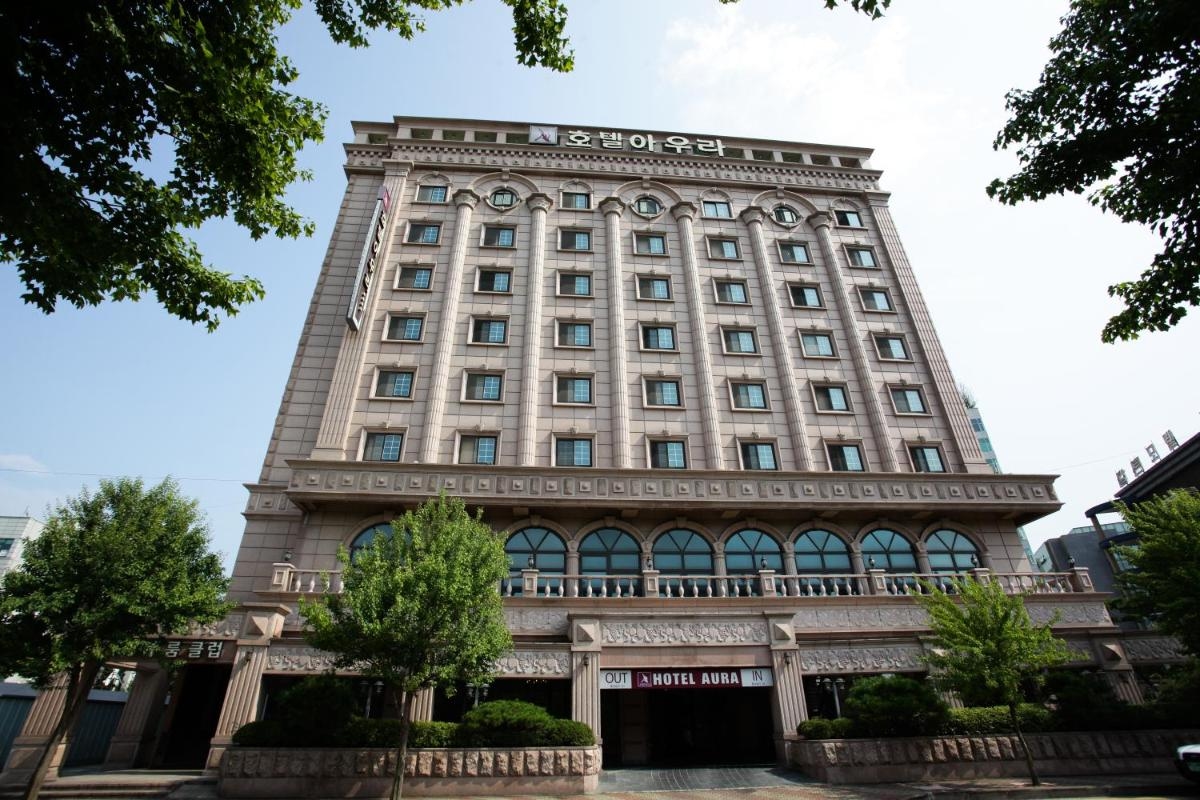 Aura Tourist Hotel