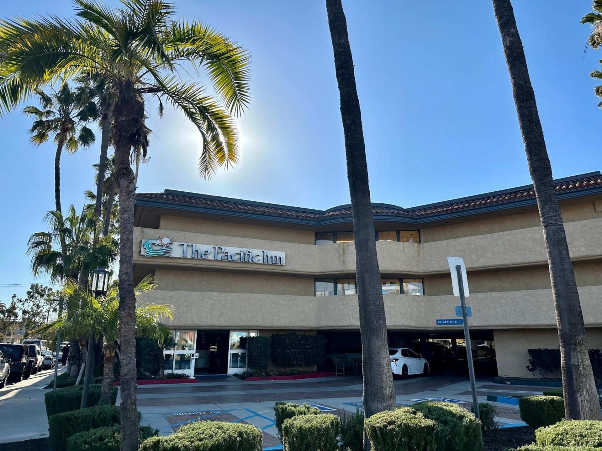 The Pacific Inn, Seal Beach