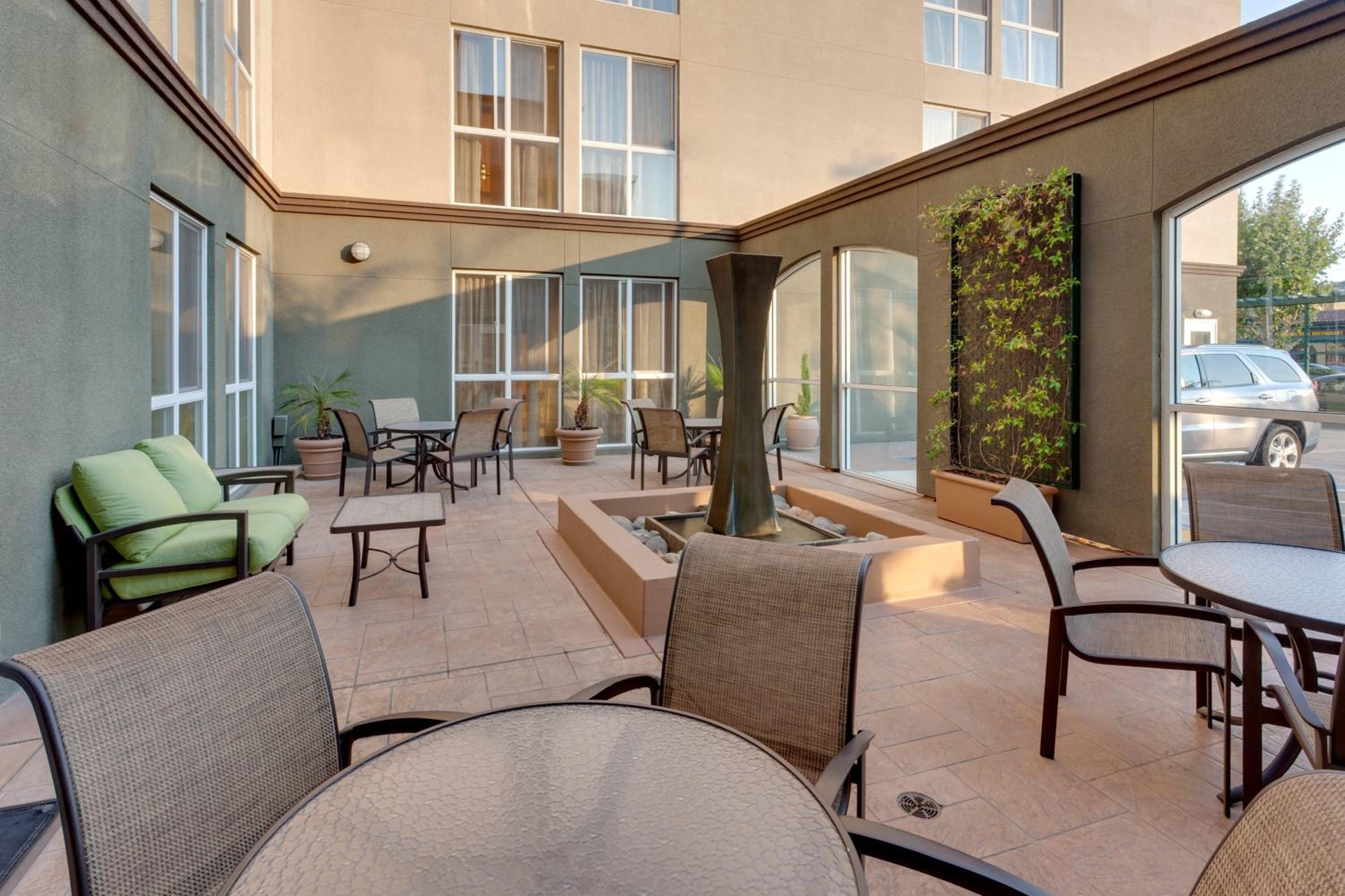 Fairfield Inn & Suites by Marriott San Francisco Airport, Millbrae