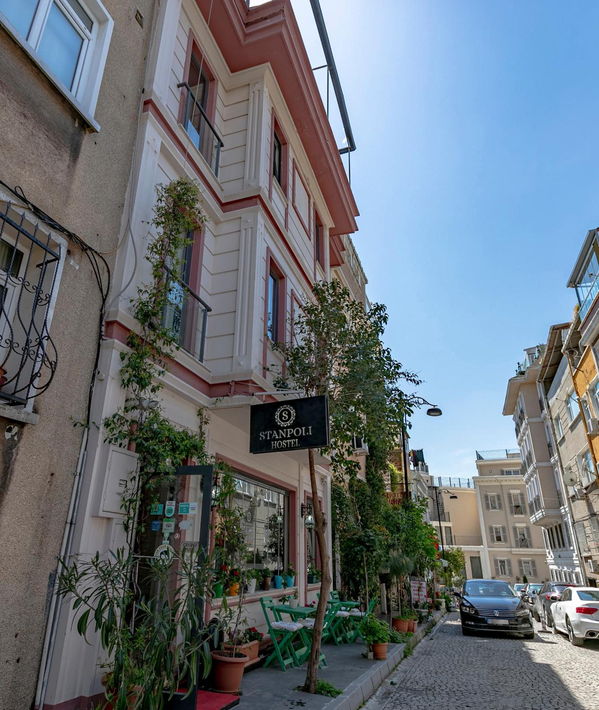 Stanpoli Hostel