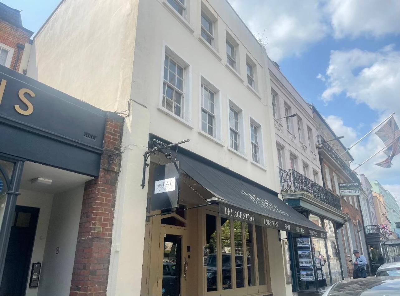 WATCH CHANGING OF THE GUARD AND WALK TO THE CASTLE! 2 Bedroom Apartment, Windsor