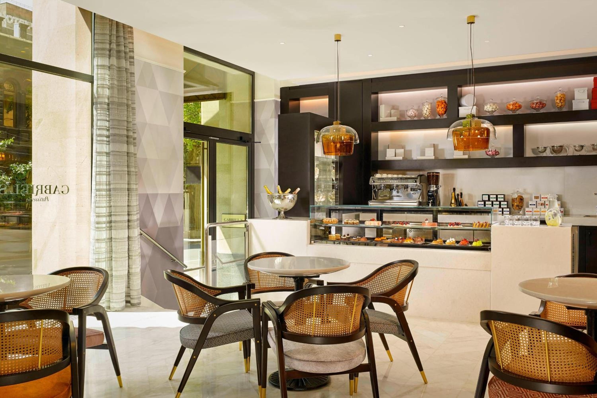 Foto de The Alexander, a Luxury Collection Hotel, Yerevan