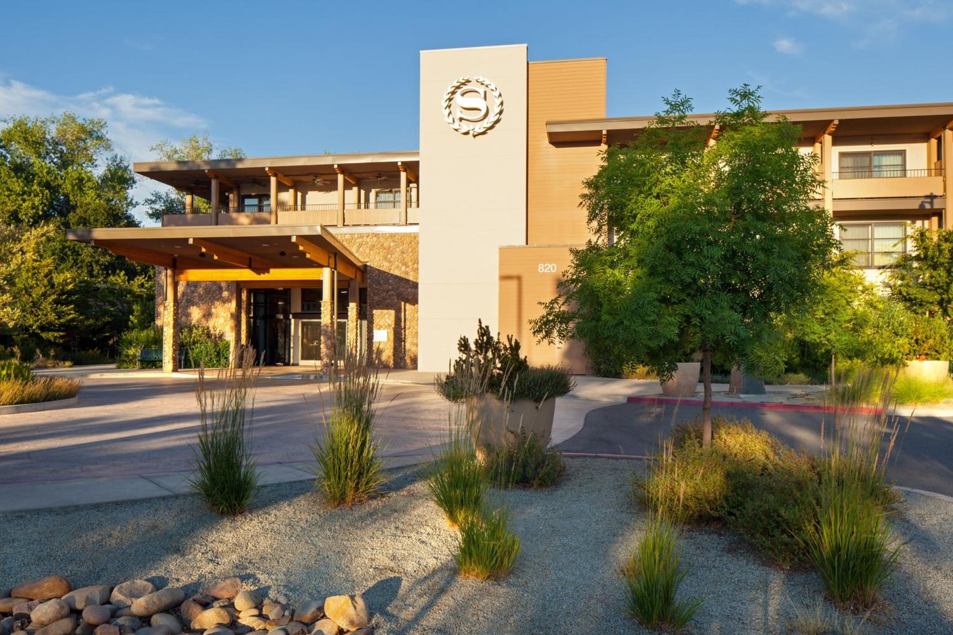 Sheraton Redding Hotel at the Sundial Bridge, Redding