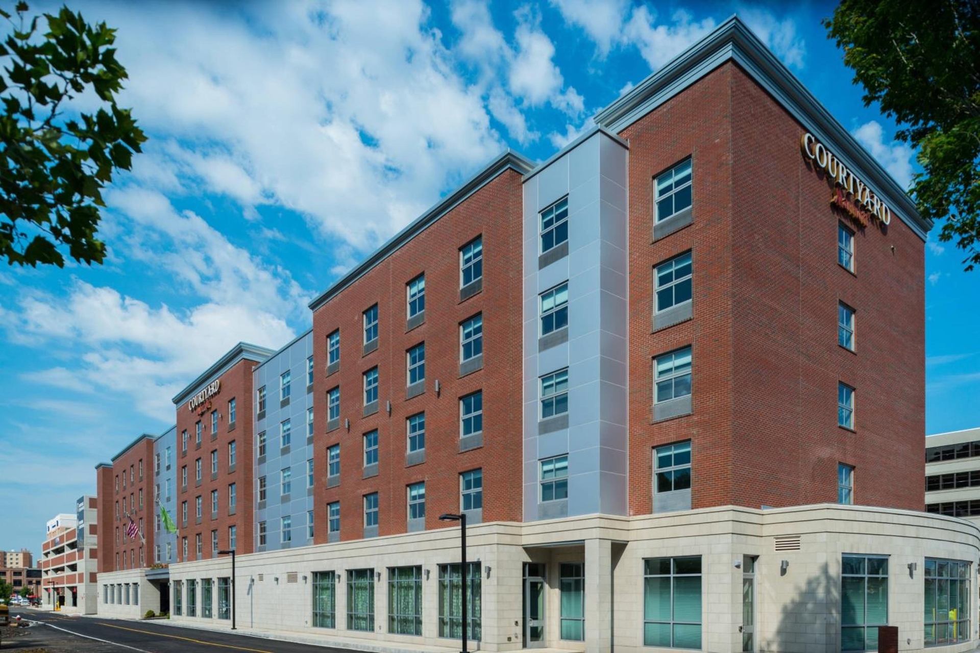 Foto de Courtyard by Marriott Edgewater NYC Area
