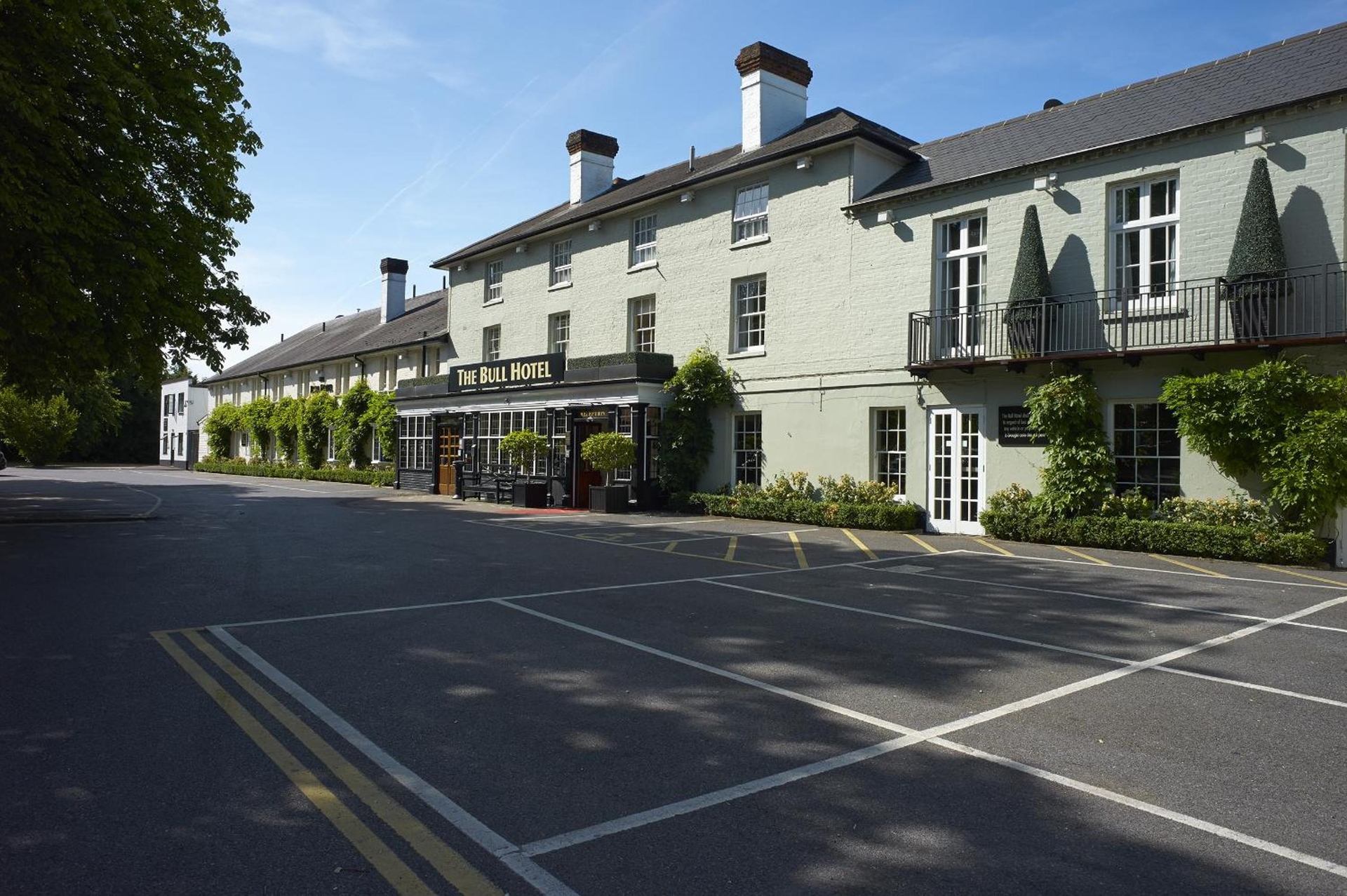 The Bull, Gerrards Cross