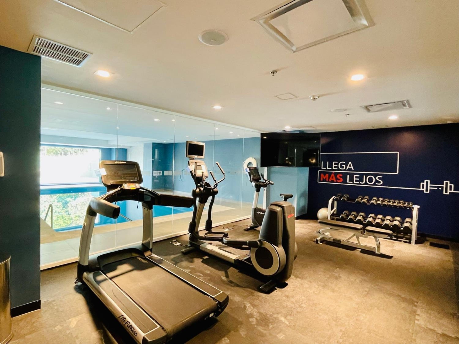 Foto de Holiday Inn Express - Guadalajara Vallarta Poniente by IHG