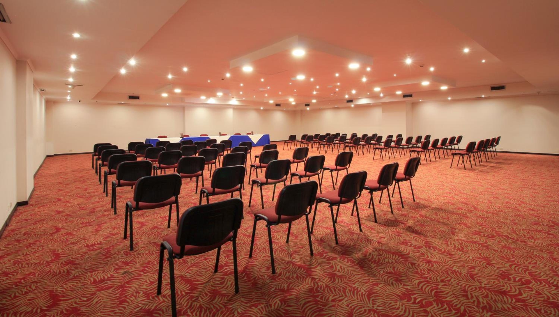 Foto de Hotel Windsor House Inn By GEH Suites