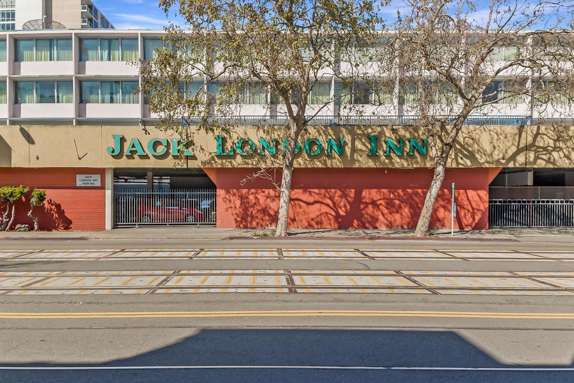 Jack London Inn, Oakland
