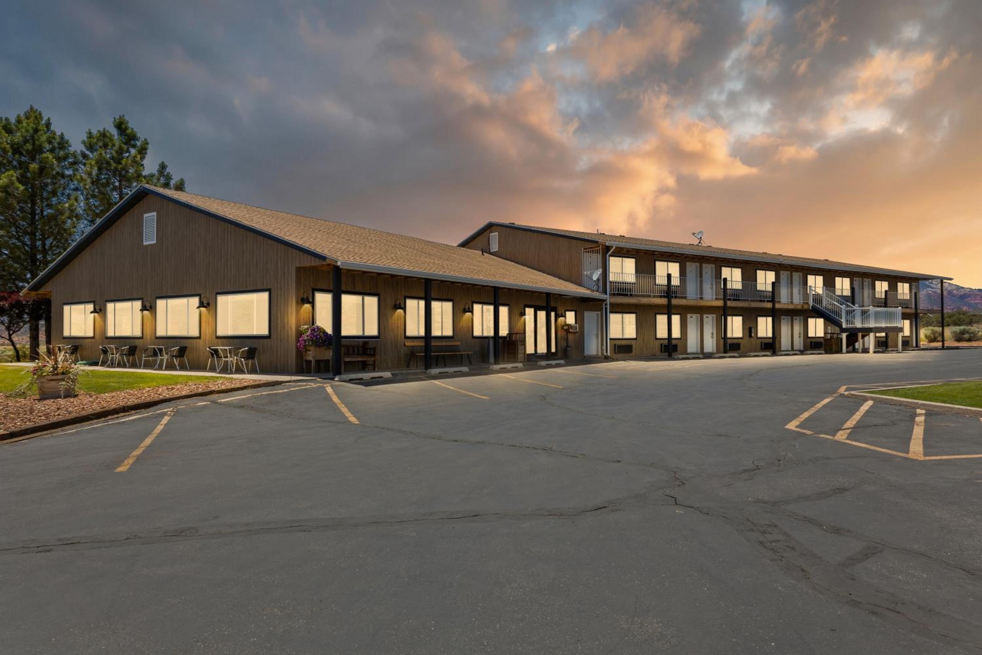 Broken Spur Inn & Steakhouse, Torrey