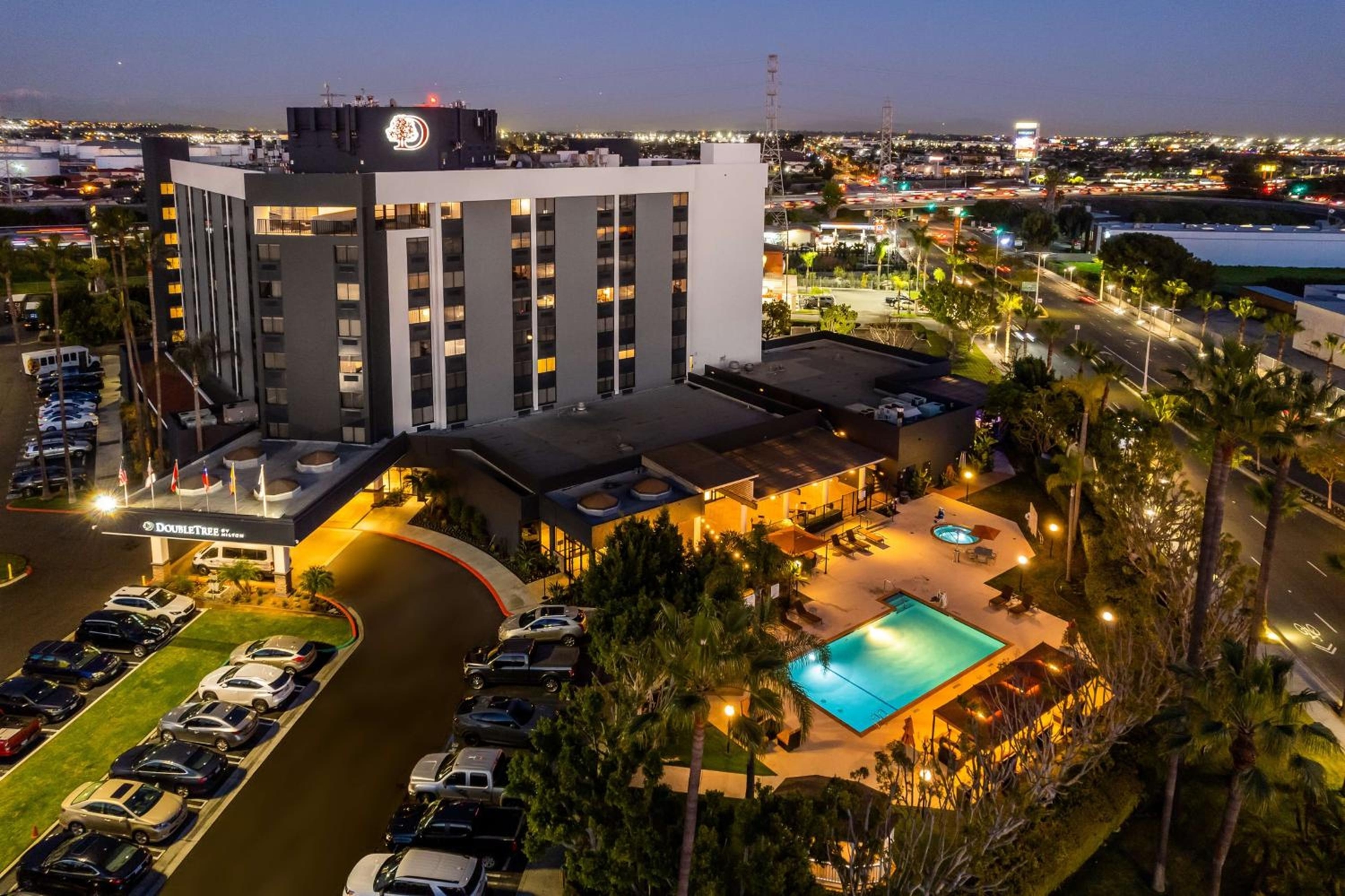 DoubleTree by Hilton Carson, Carson