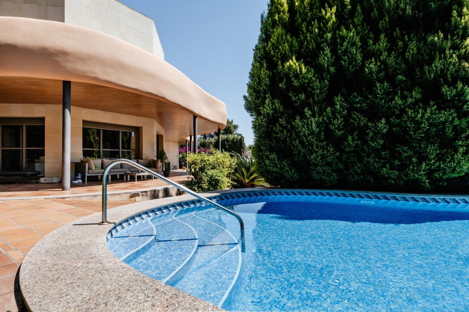 Lushville - Luxurious Villa with Pool in Valencia, Campo Olivar