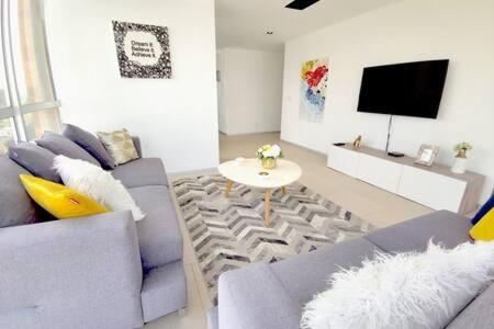 Foto de Aurora MaiaHome-2BD Amazing view in Polanco -Pool Gym SPA