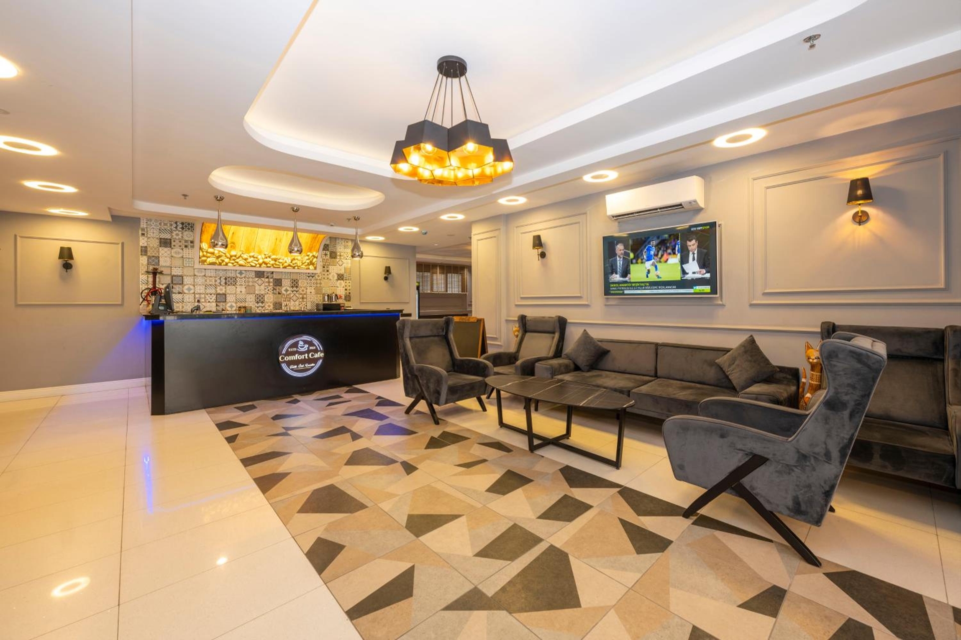 Foto de Comfort Suites Hotel