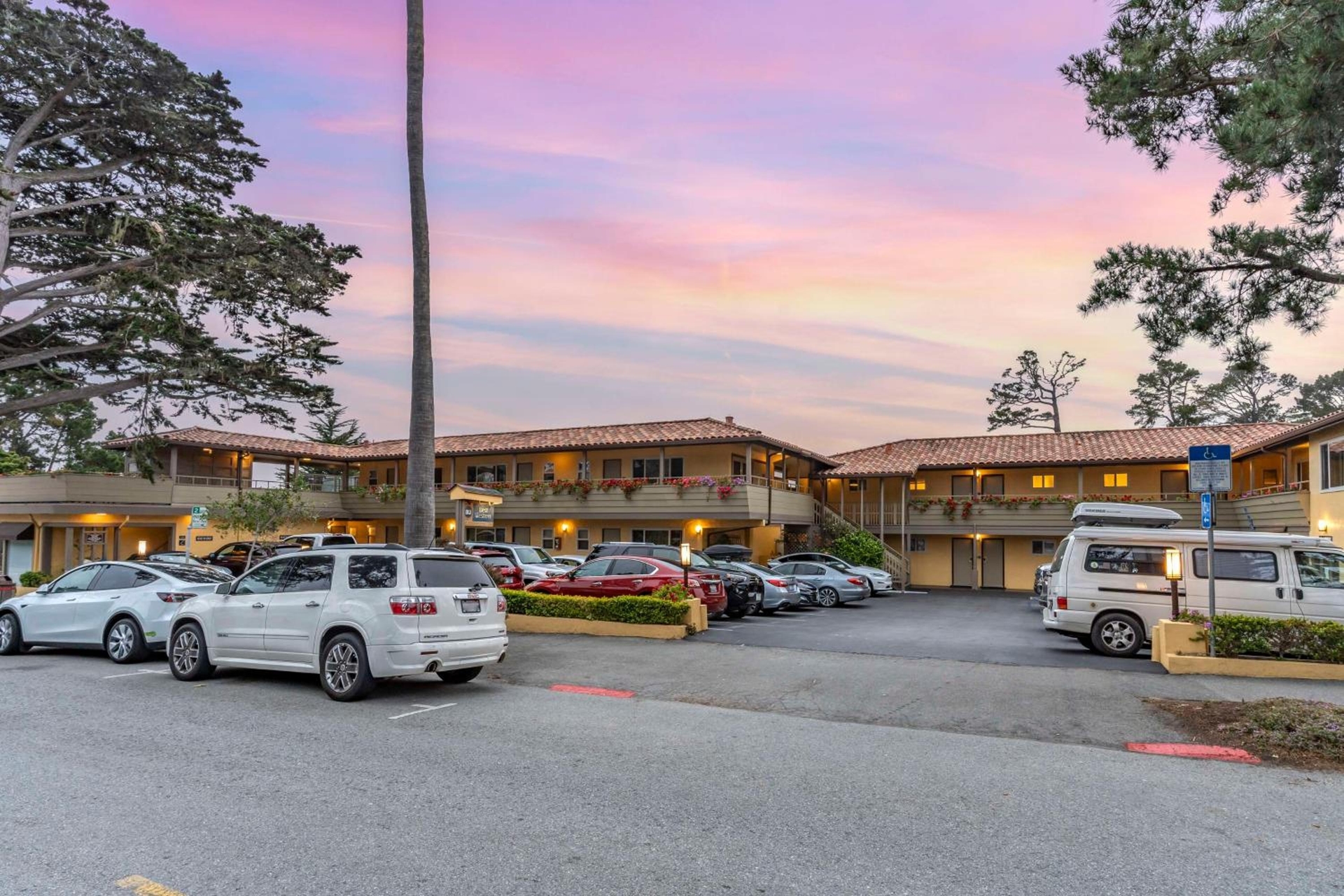 Best Western Carmel's Town House Lodge, Carmel By The Sea