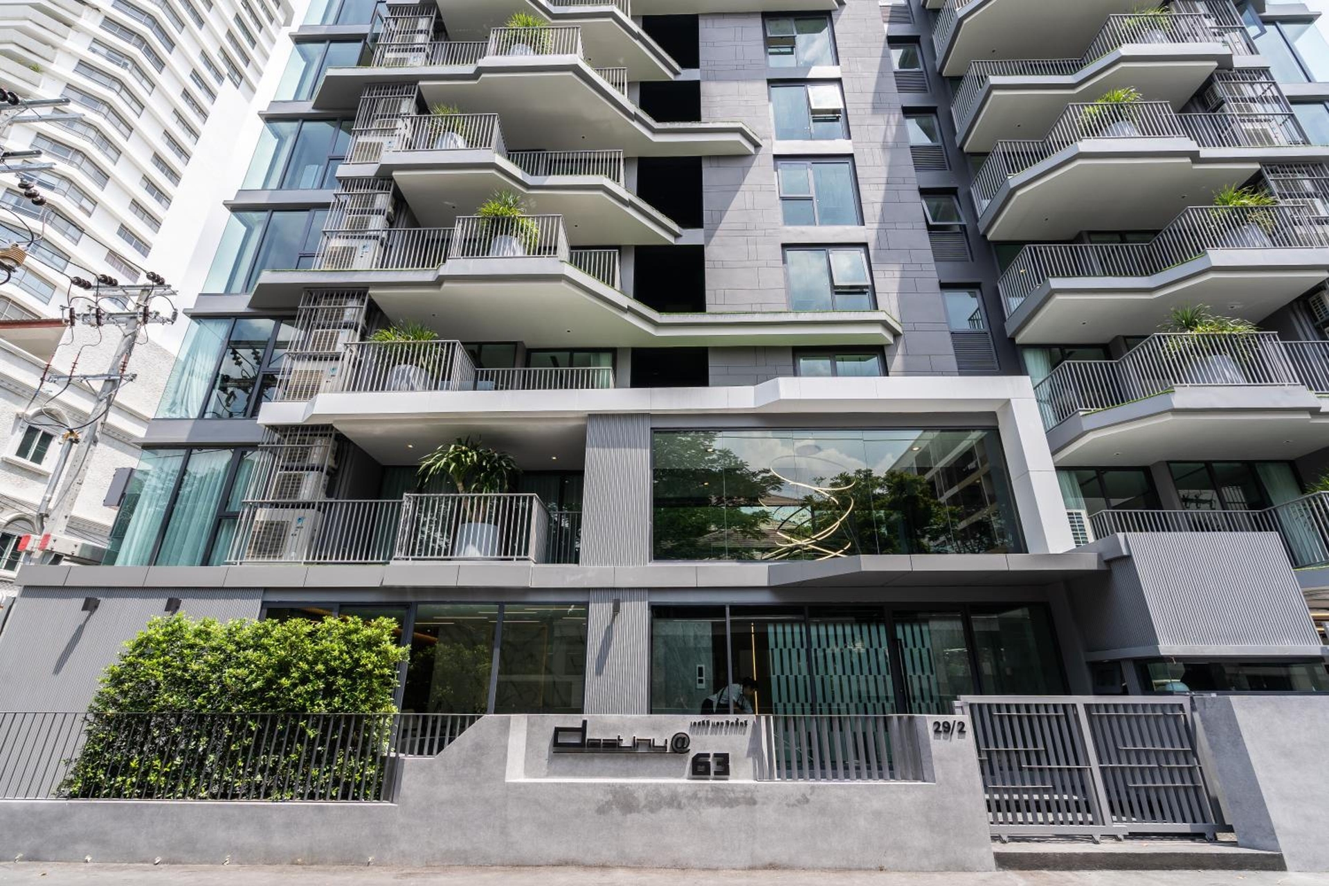 Destiny63 Ekamai Apartment