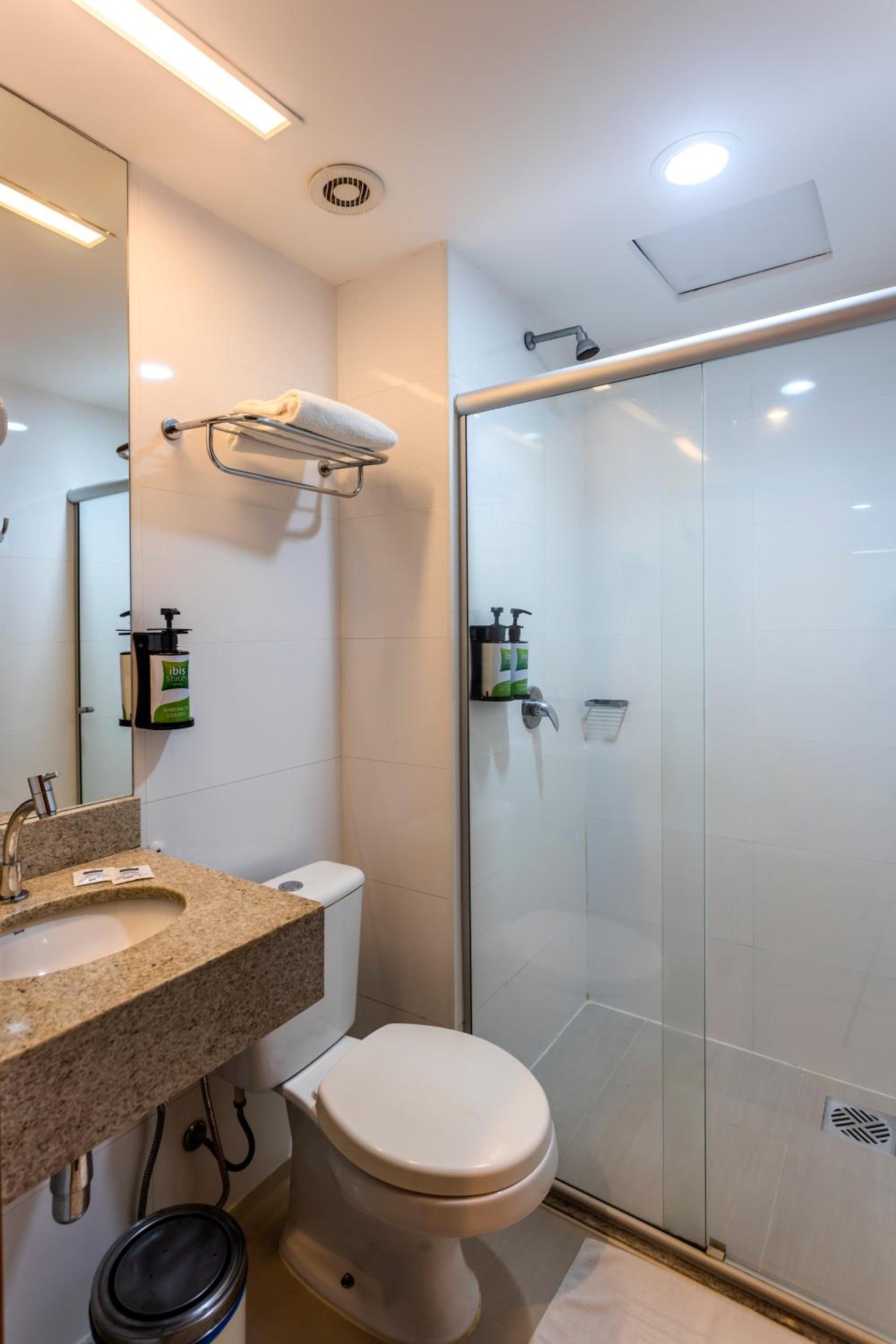 Foto de Ibis Styles Belém Hangar
