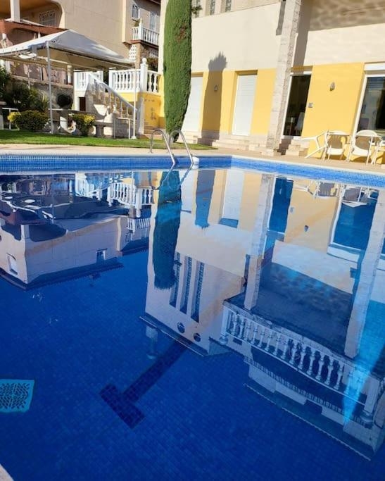 Madrid city modern apartment in villa, free WIFI, Arroyomolinos