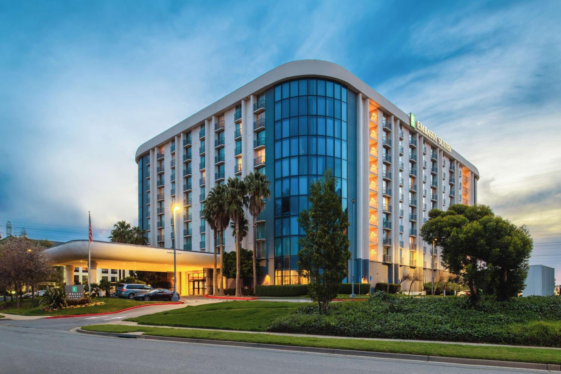 Embassy Suites by Hilton San Francisco Airport Oyster Point, South San Francisco