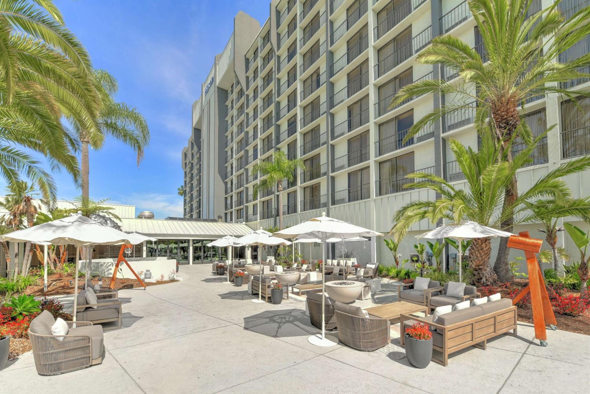 Hilton Irvine/Orange County Airport, Irvine