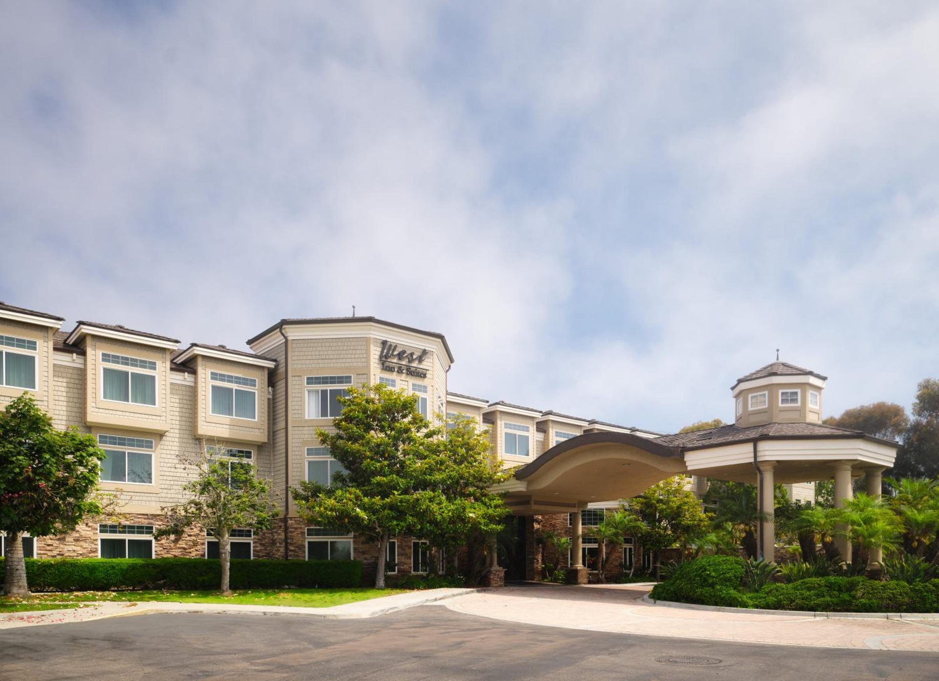 West Inn & Suites, Carlsbad