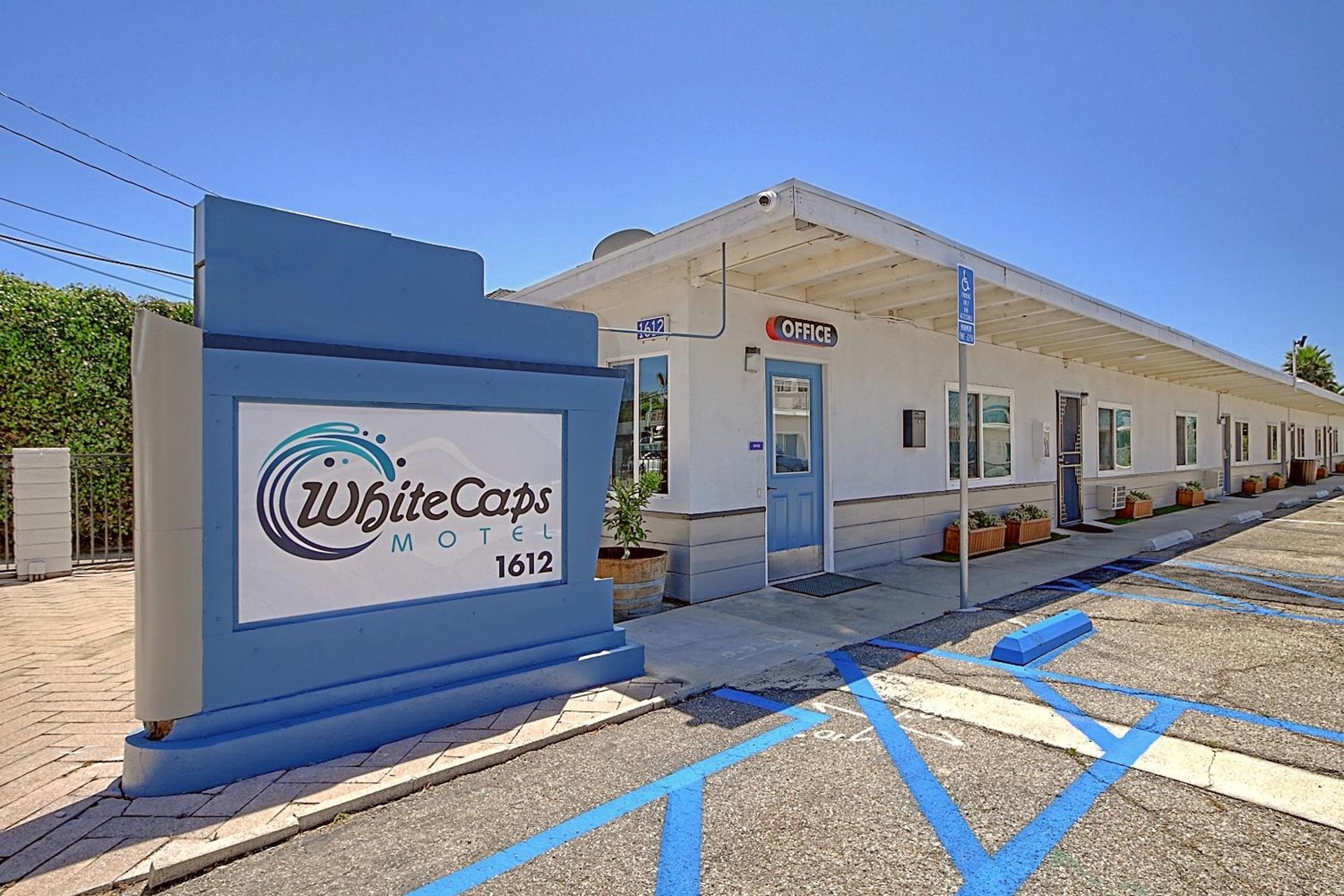 White Caps Motel, Ventura