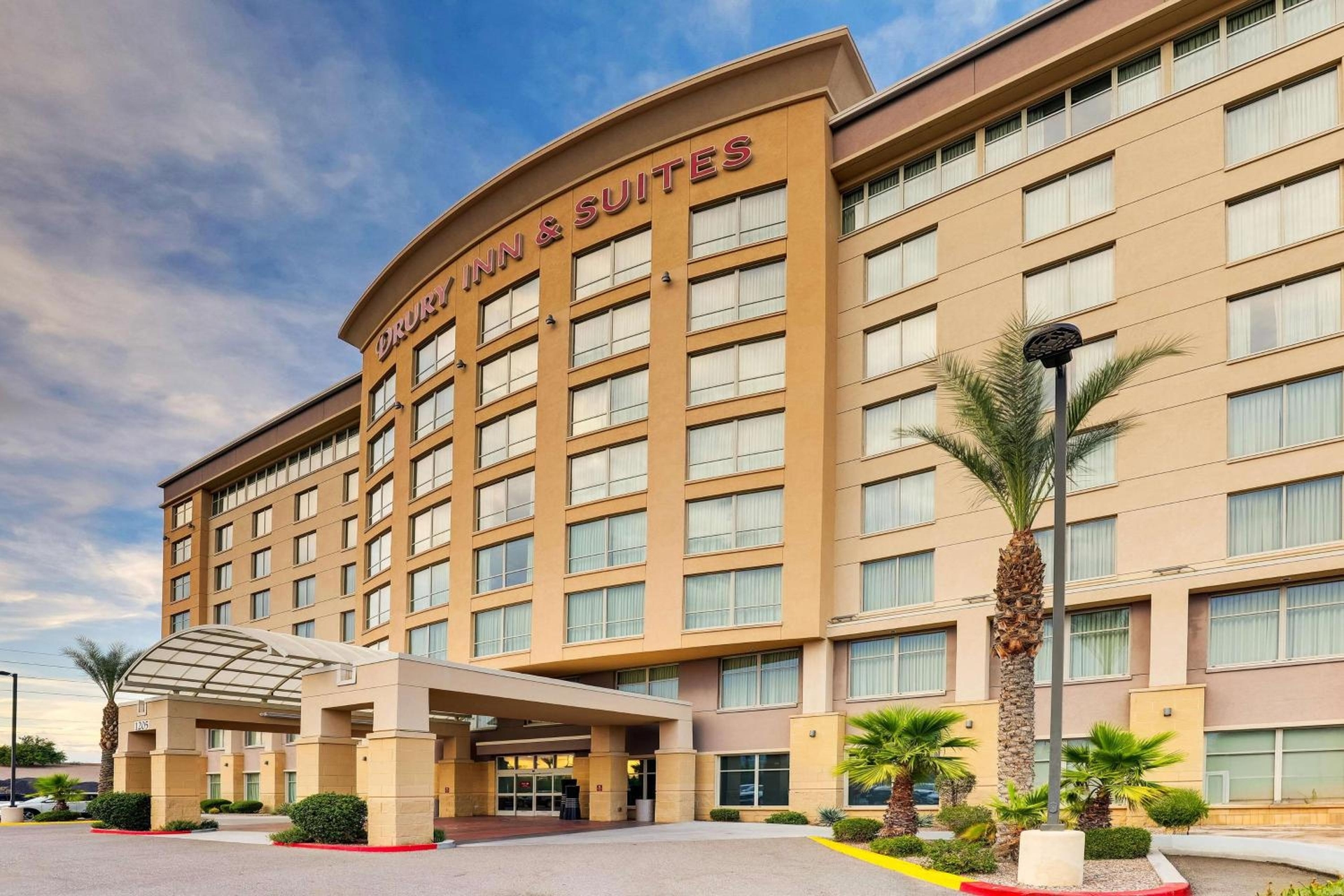 Drury Inn & Suites Phoenix Chandler Fashion Center, Chandler