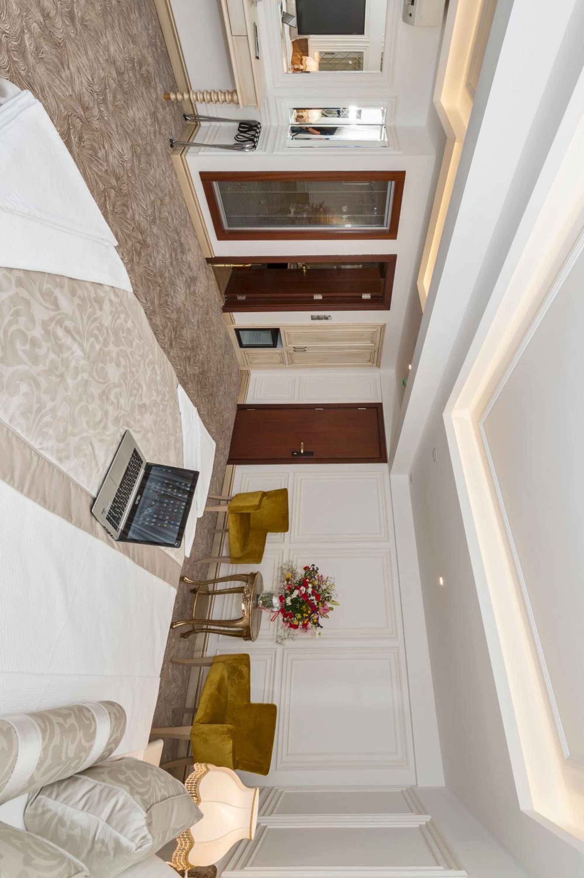 Foto de Escardin Hotel