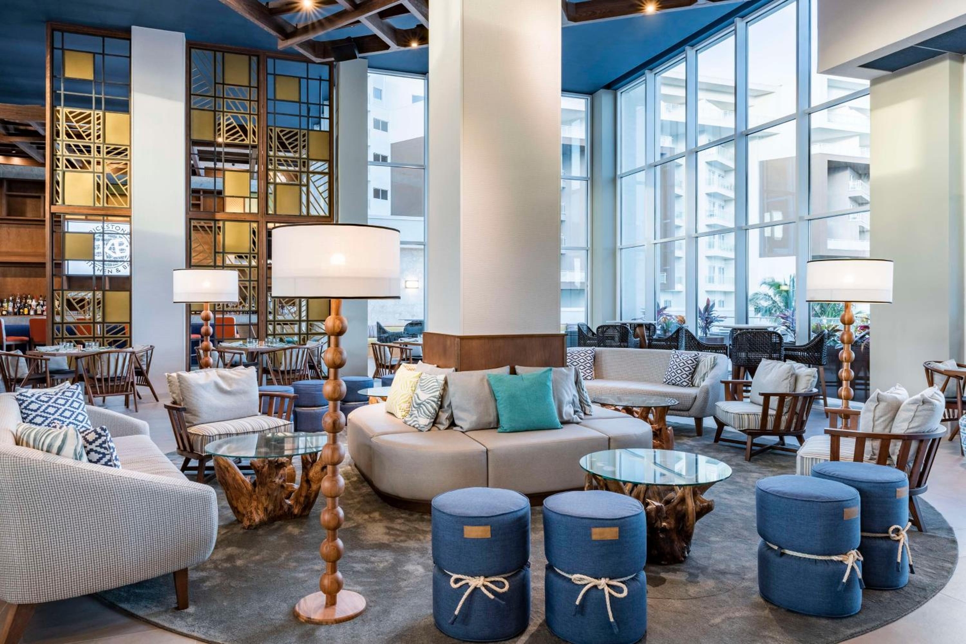 Foto de Embassy Suites By Hilton Aruba Beach Resort