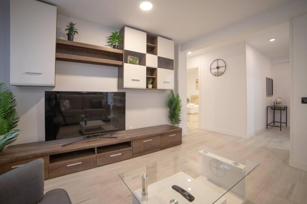 IFEMA-Airport. 2 bed. AC, Madrid