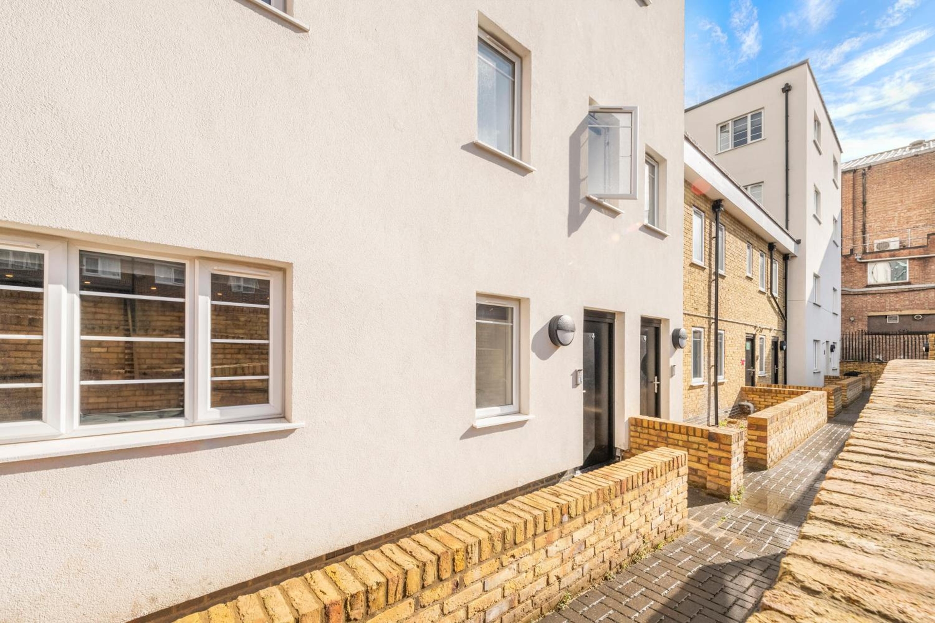 The Perfect Stay London, Home with 2 Bedrooms 1 Bath - Battersea, Vauxhall and Nine Elms, London
