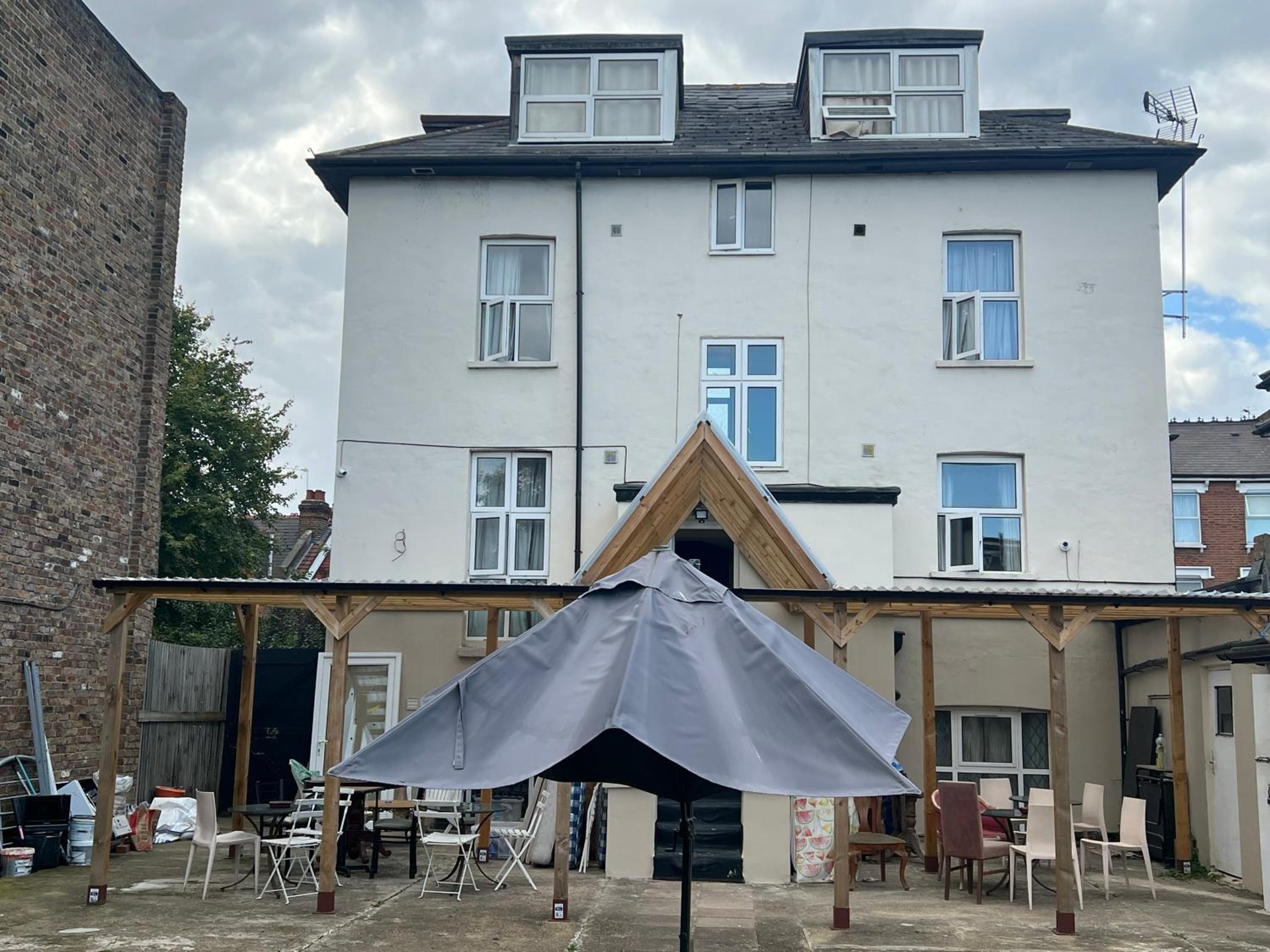 Aron Guest House, Ealing