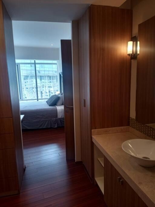Foto de High-Rise Reforma Apartment , 2BDR, 2BATH,