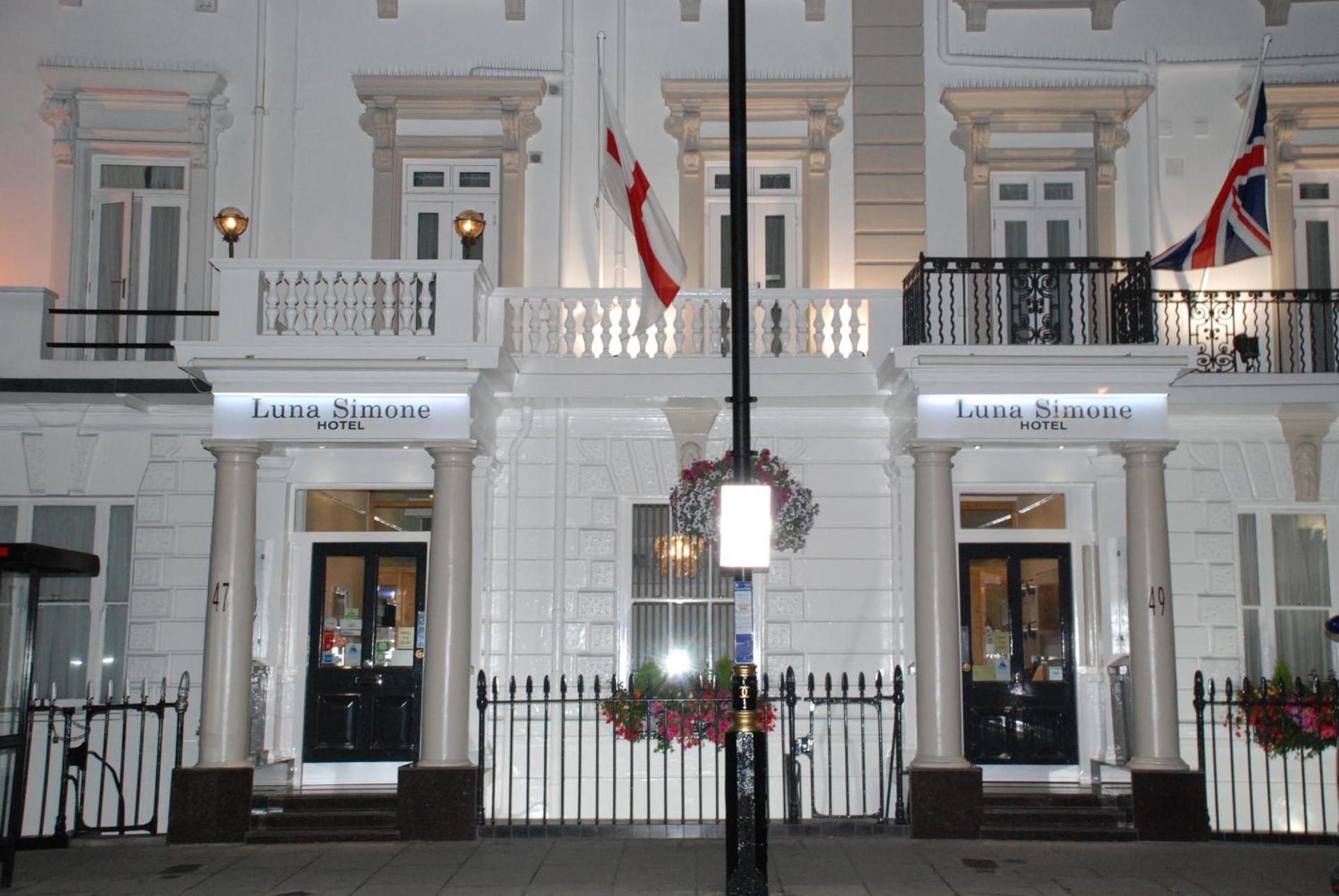 Luna And Simone Hotel, London