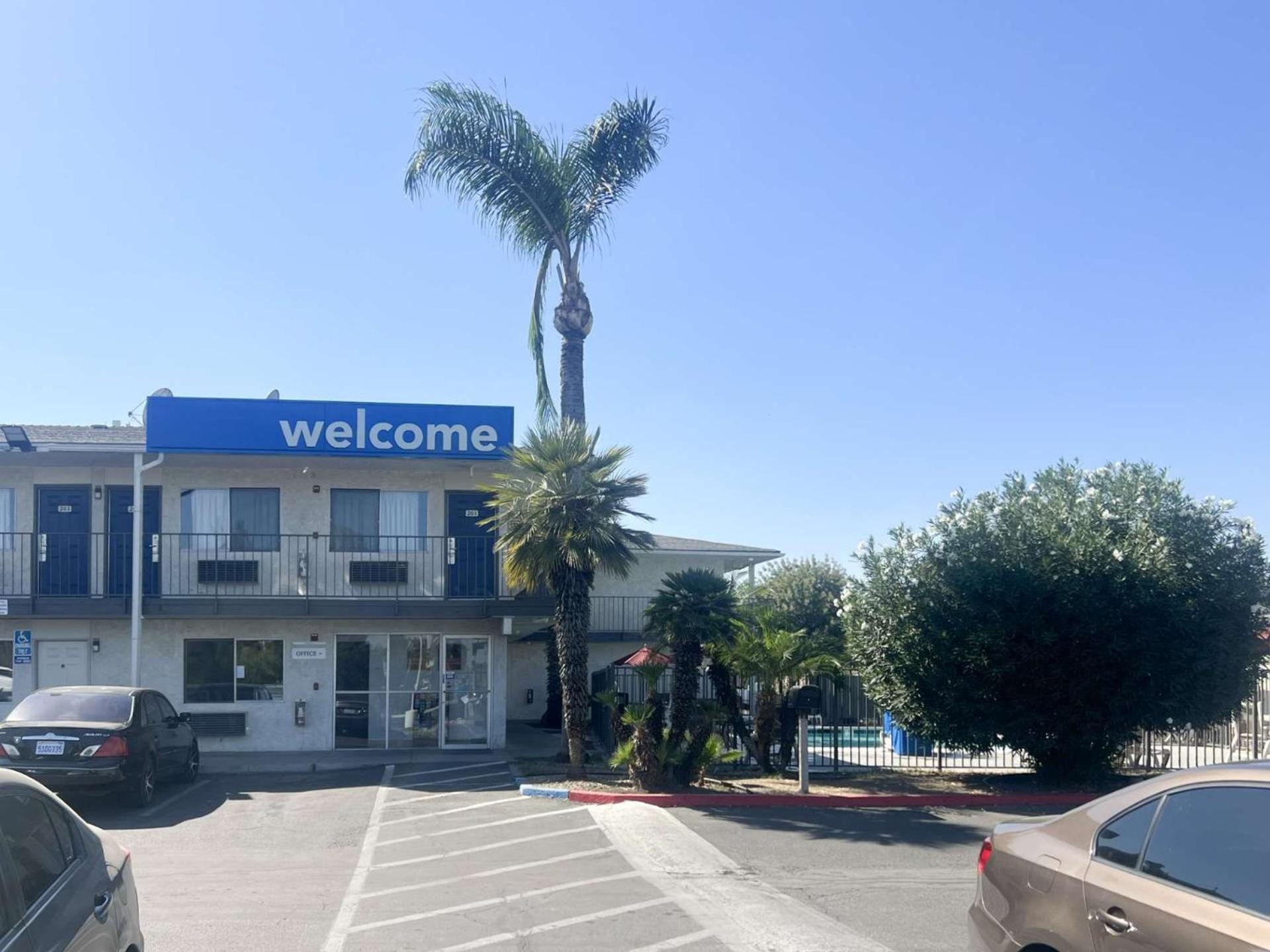 Motel 6-Tulare, CA, Tulare