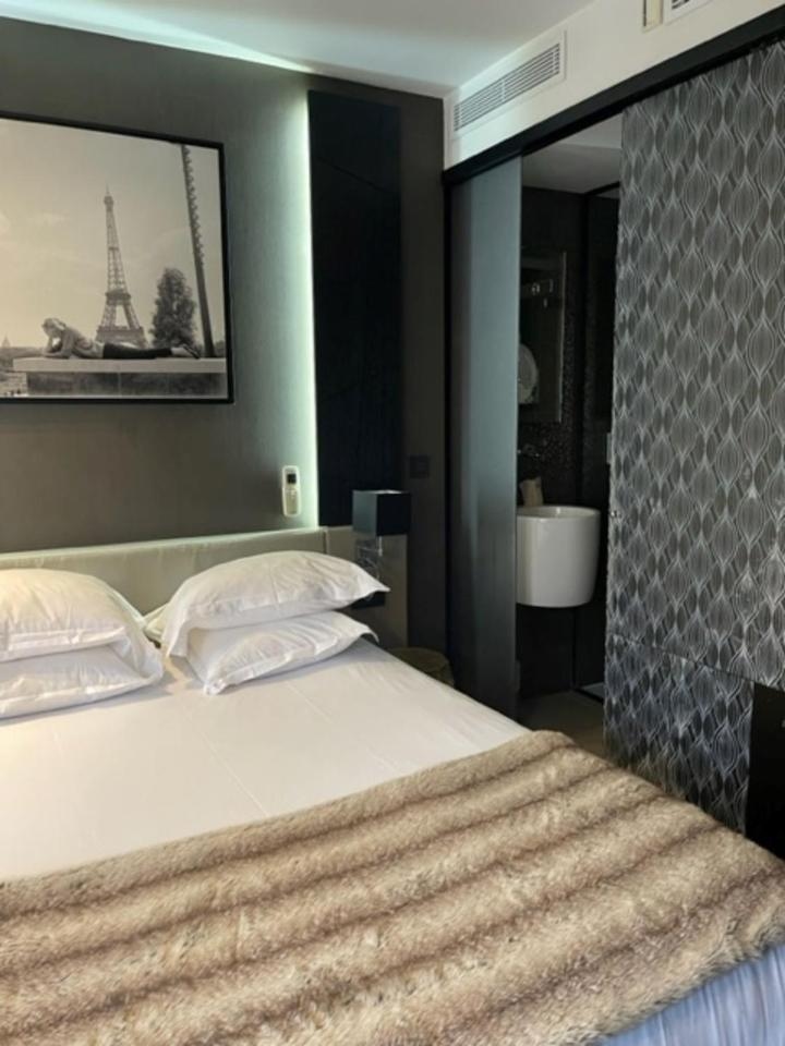 Foto de Hôtel Elysées Paris
