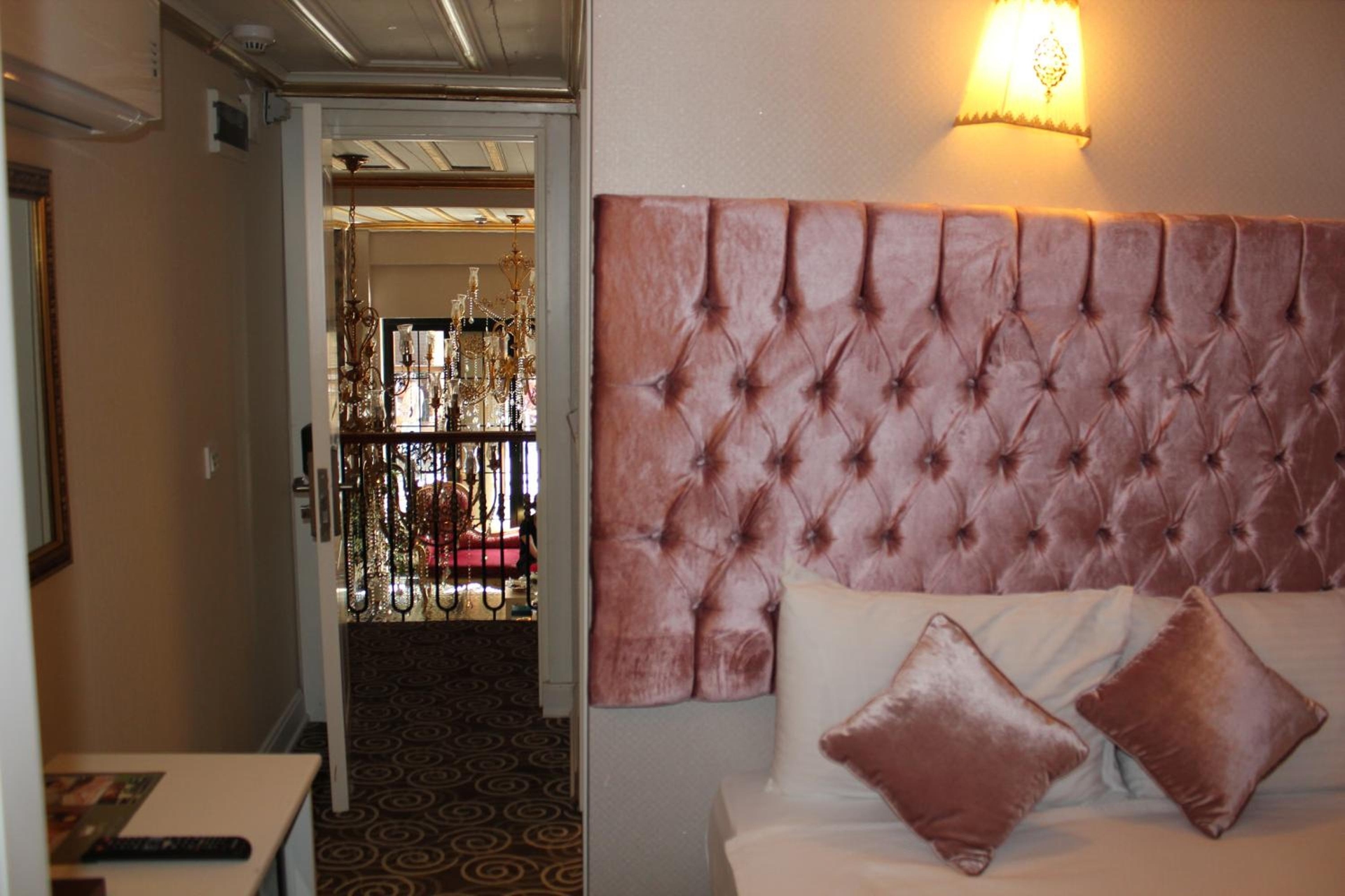 Foto de Diamond Royal Hotel