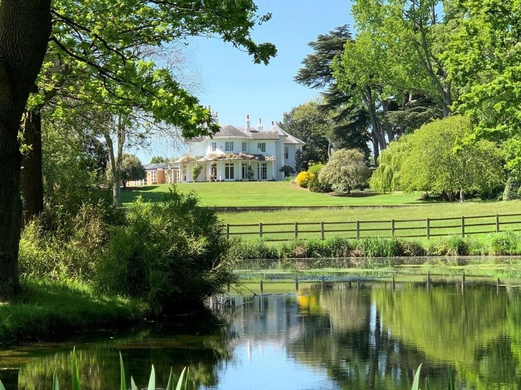 Denham Mount, Buckinghamshire