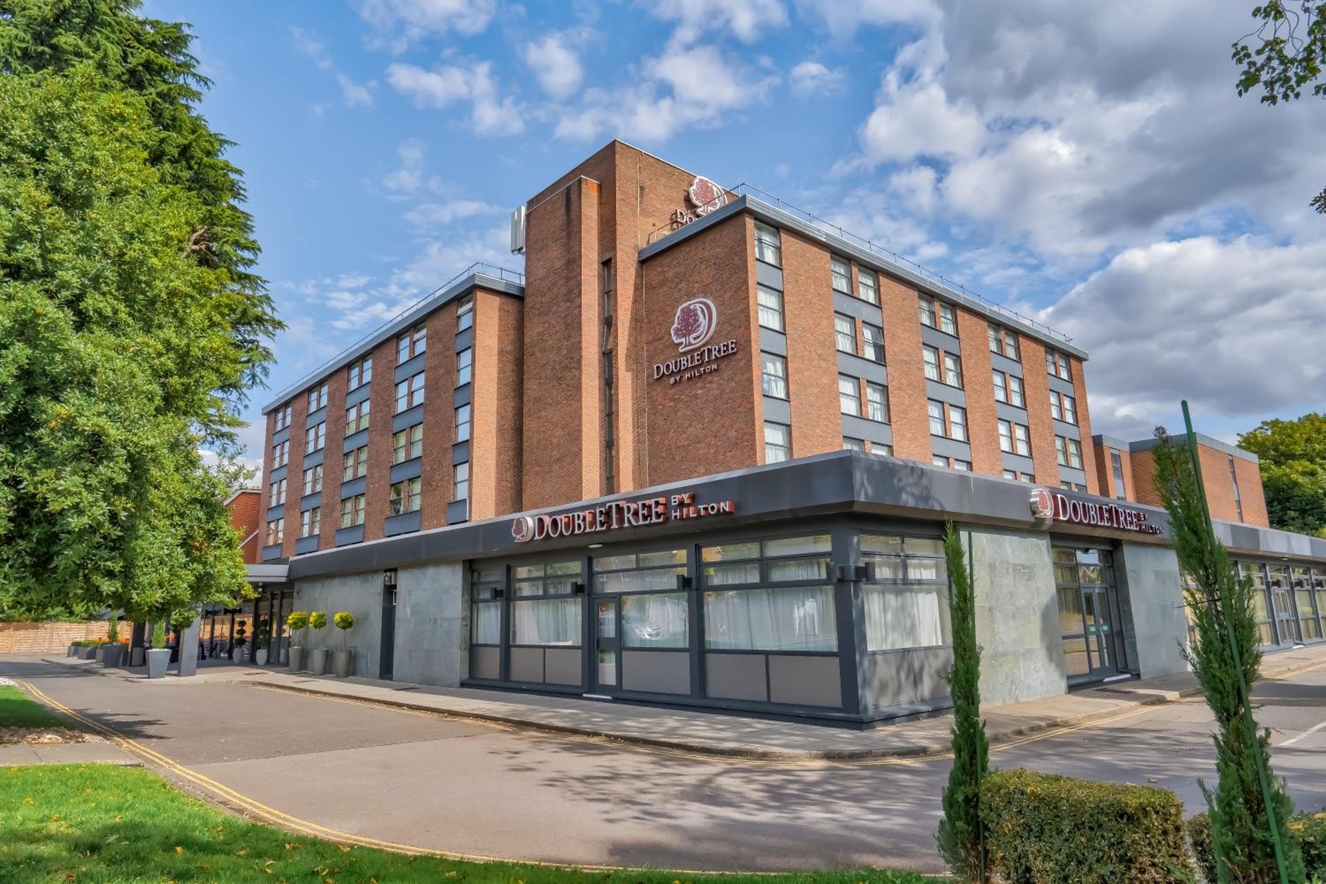 DoubleTree by Hilton London Ealing, London