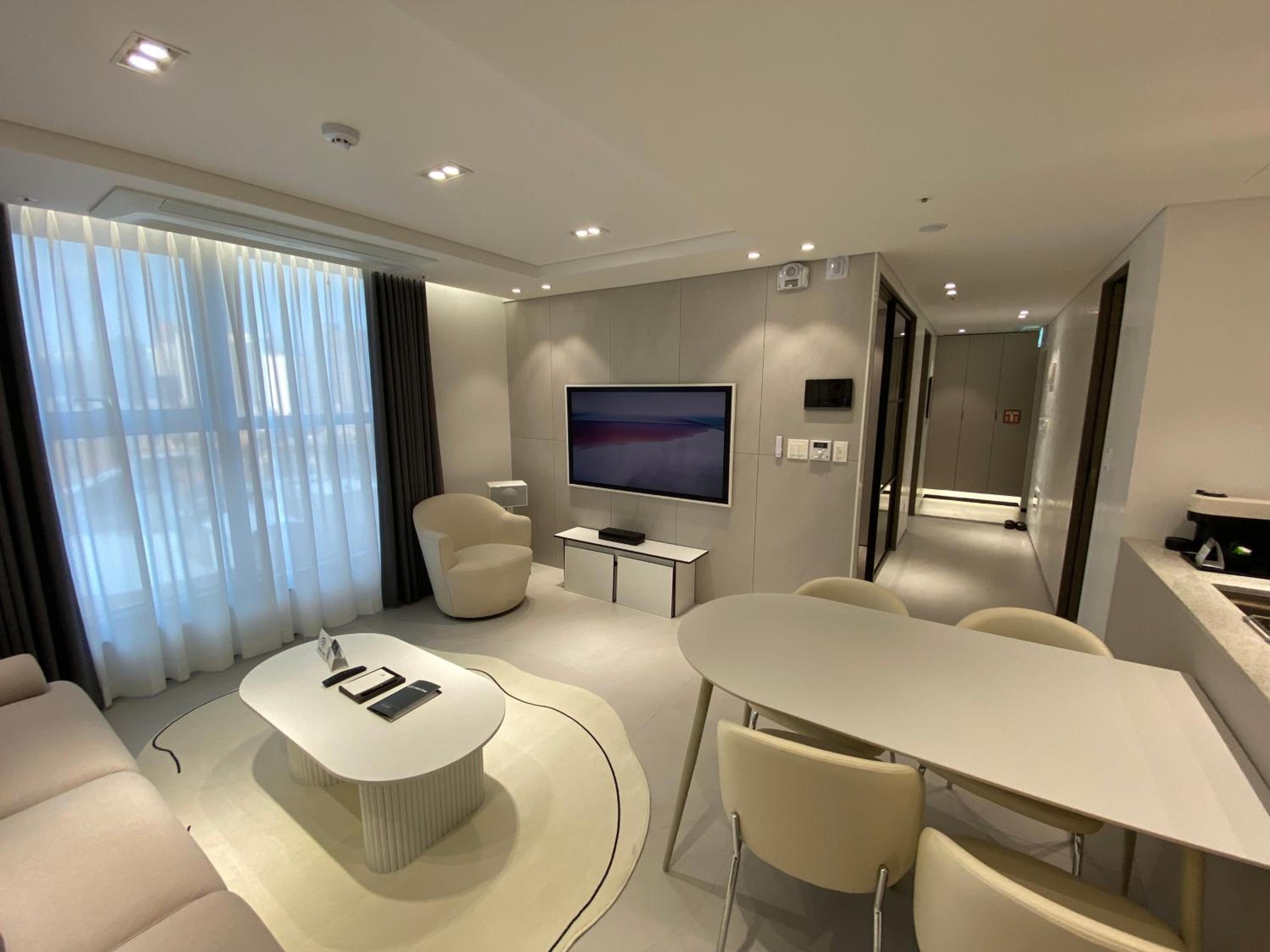 Foto de HOTEL THE DESIGNERS LYJ SUITE YEOKSAM