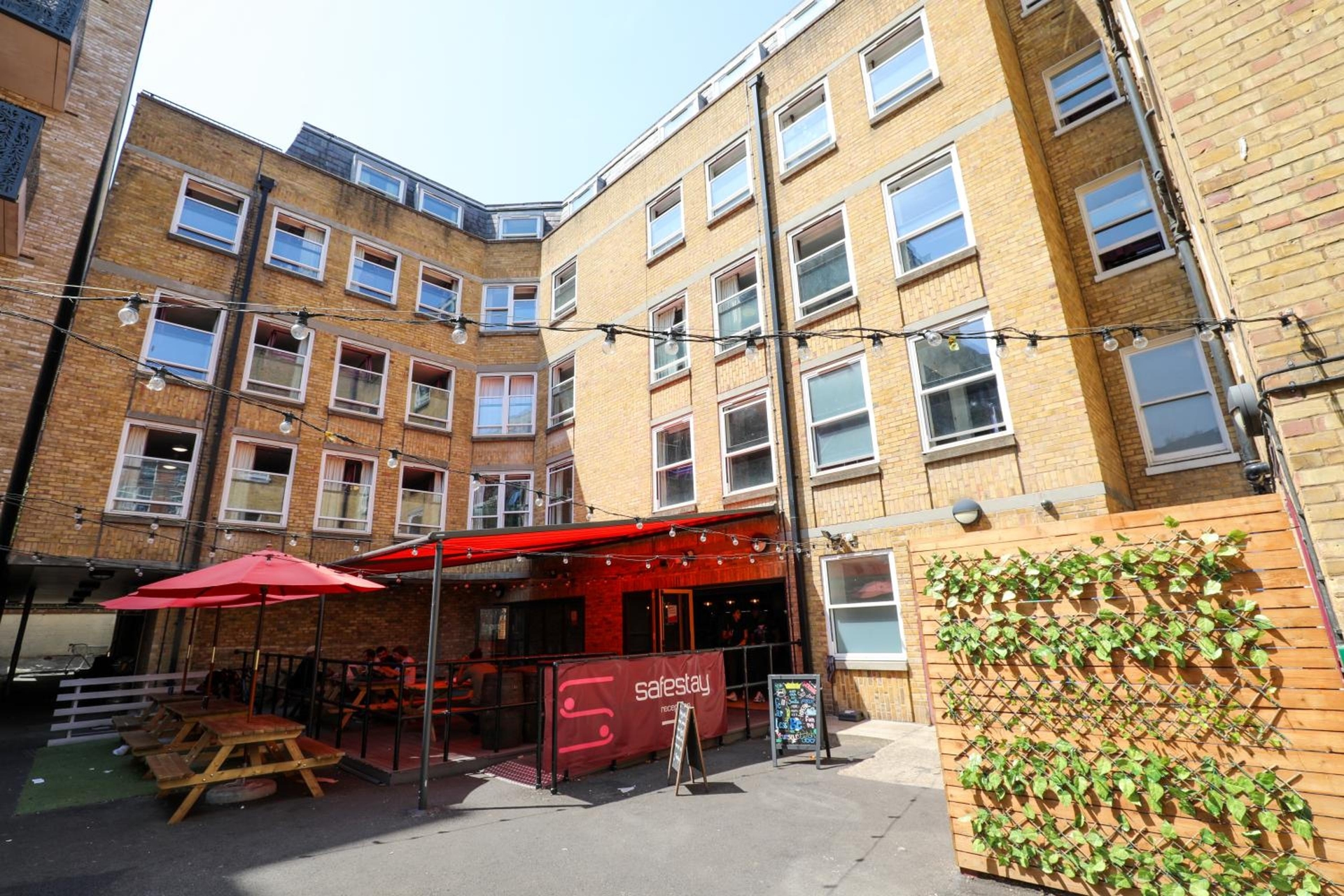 Safestay London Elephant & Castle, London