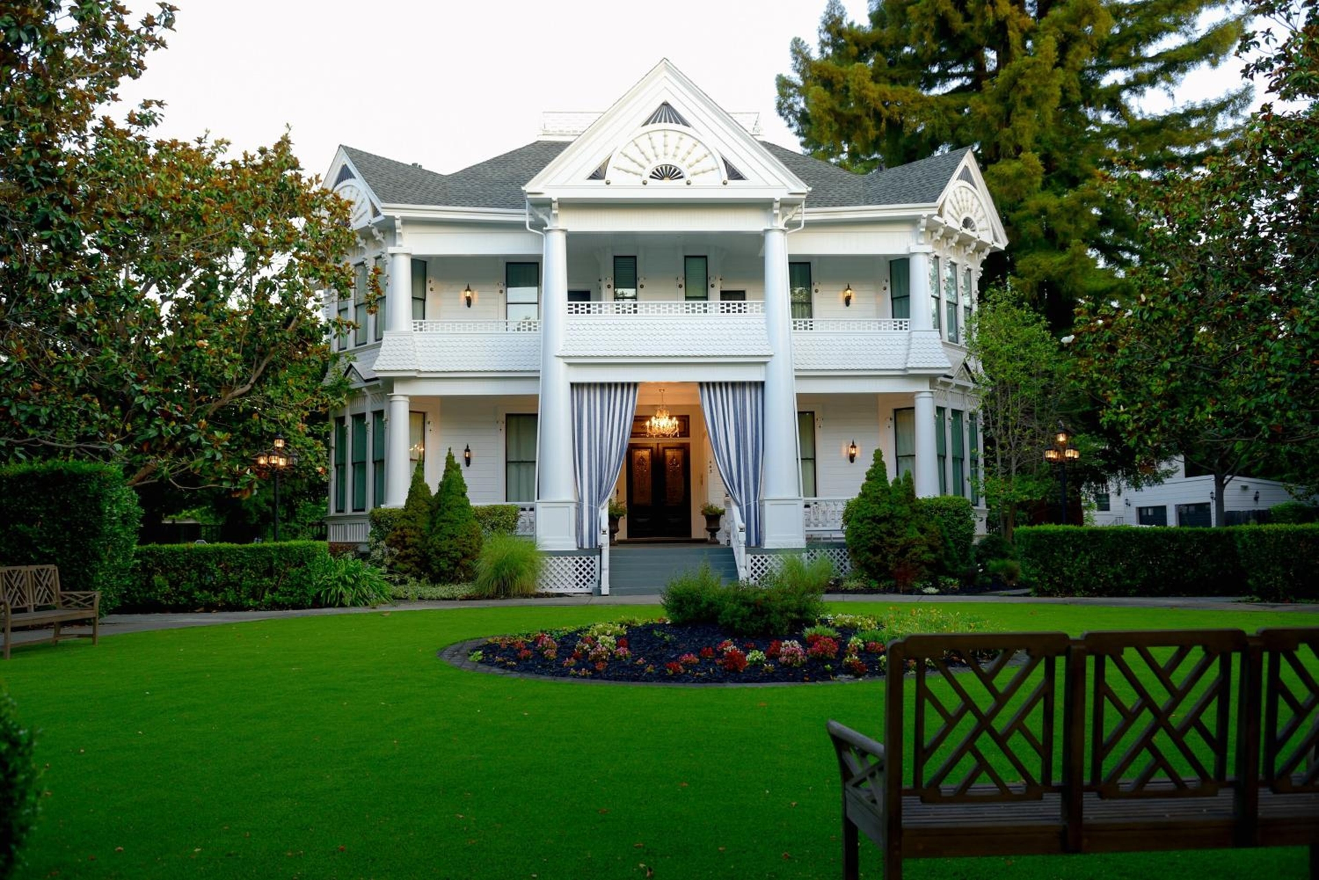 White House Napa, Napa