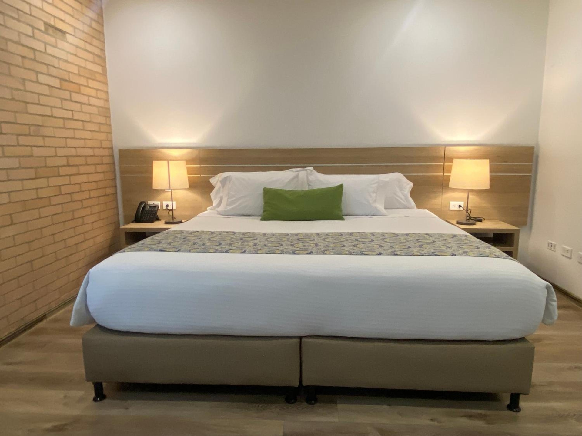 EcoHub Hotel Medellin, Poblado